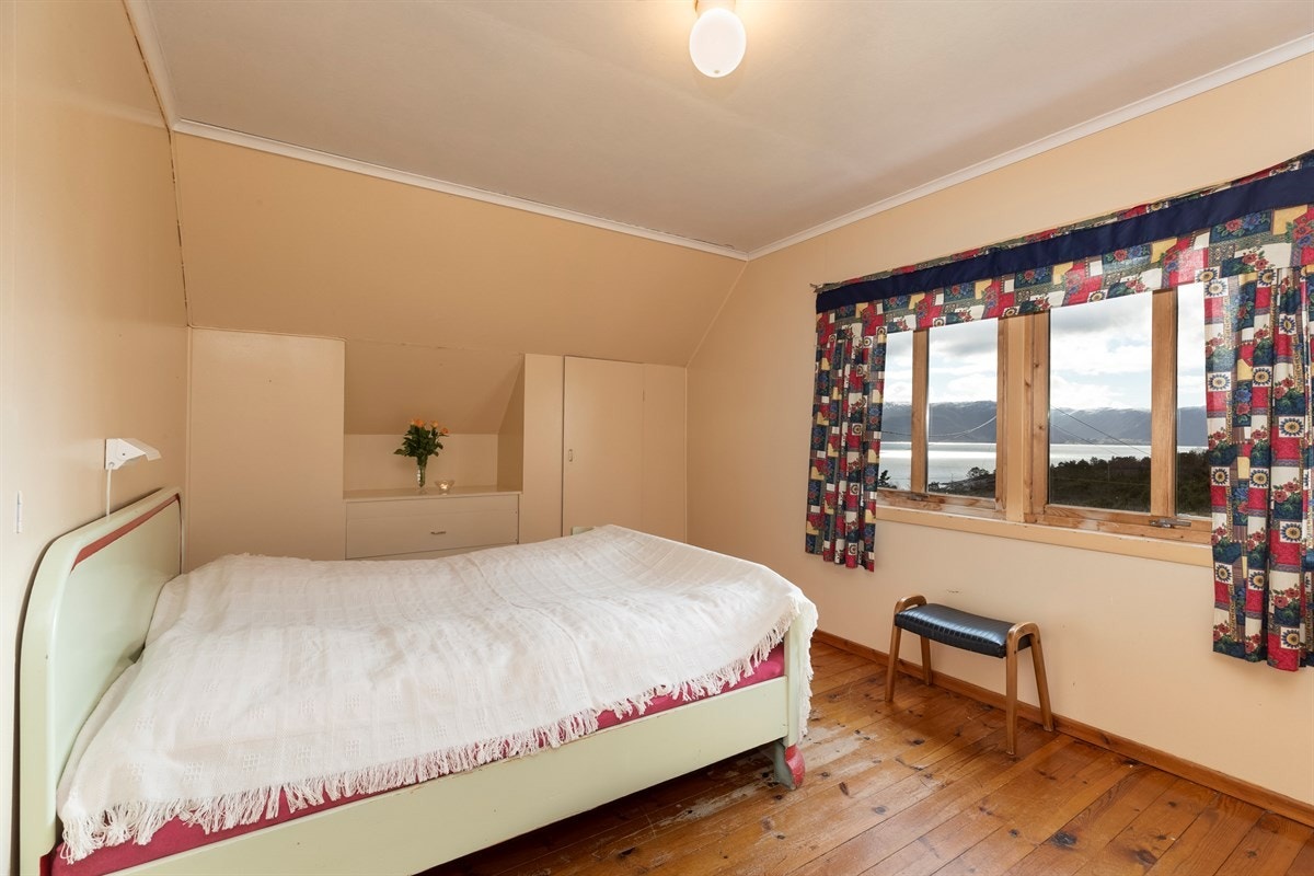 Boligens andre etasje er innredet med i alt 4 soverom Galleribilde