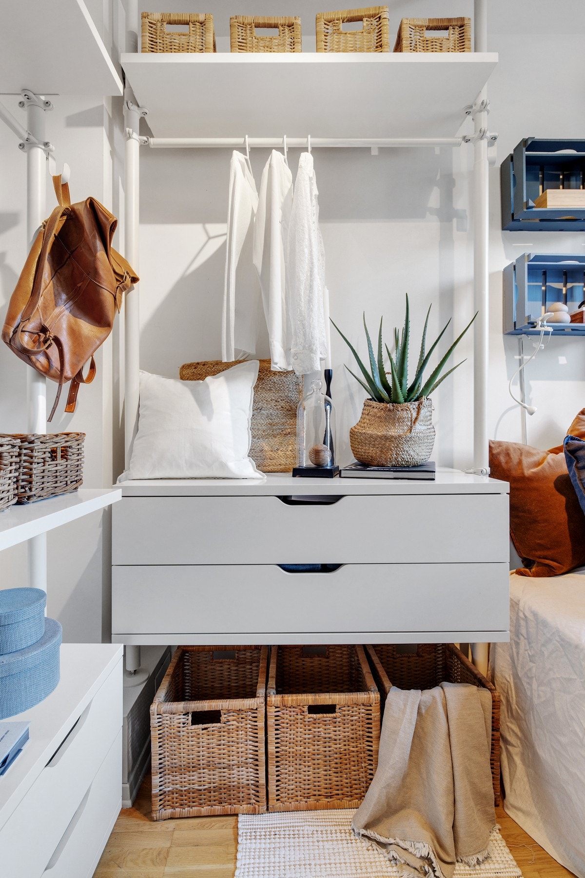 Gode oppbevaringsmuligheter på hovedsoverommet Galleribilde