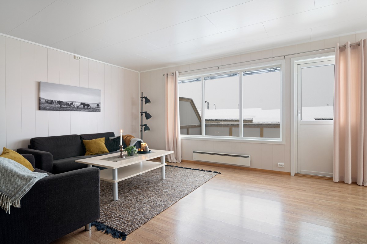 Store vindusflater gir godt med naturlig lysinnslipp