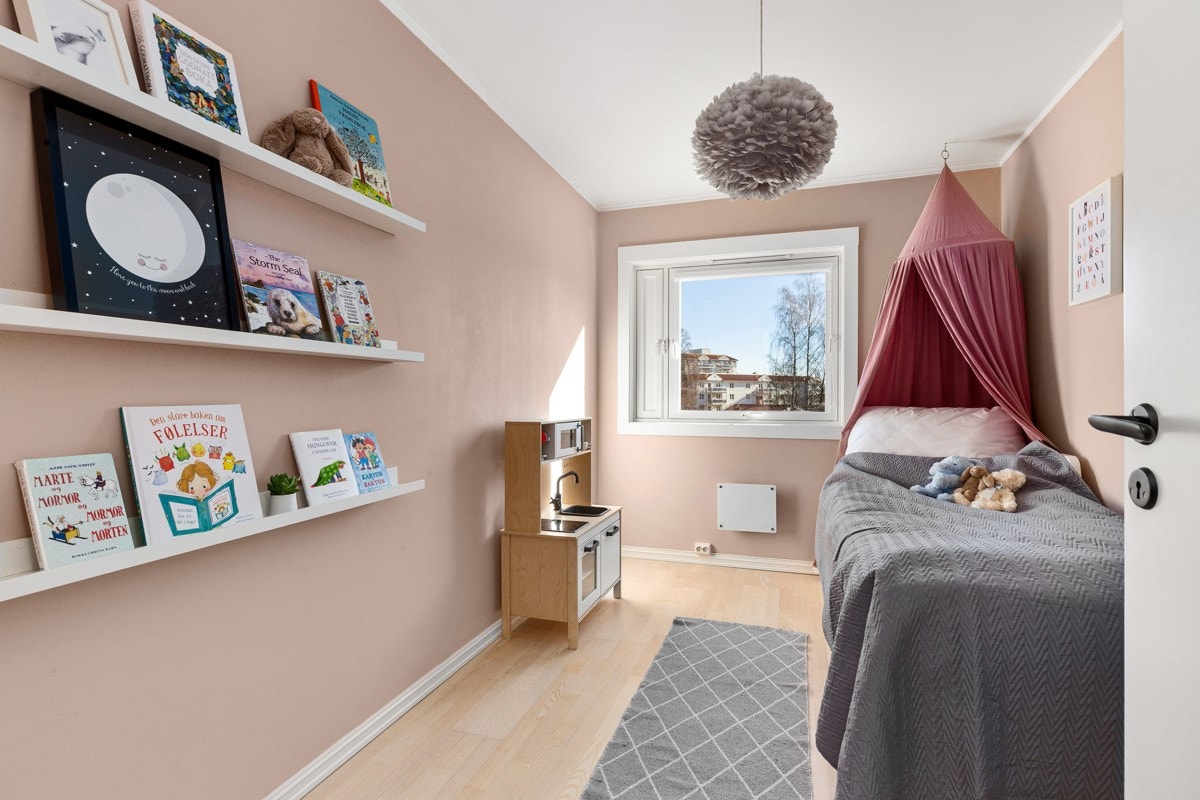 Soverom ll. Galleribilde