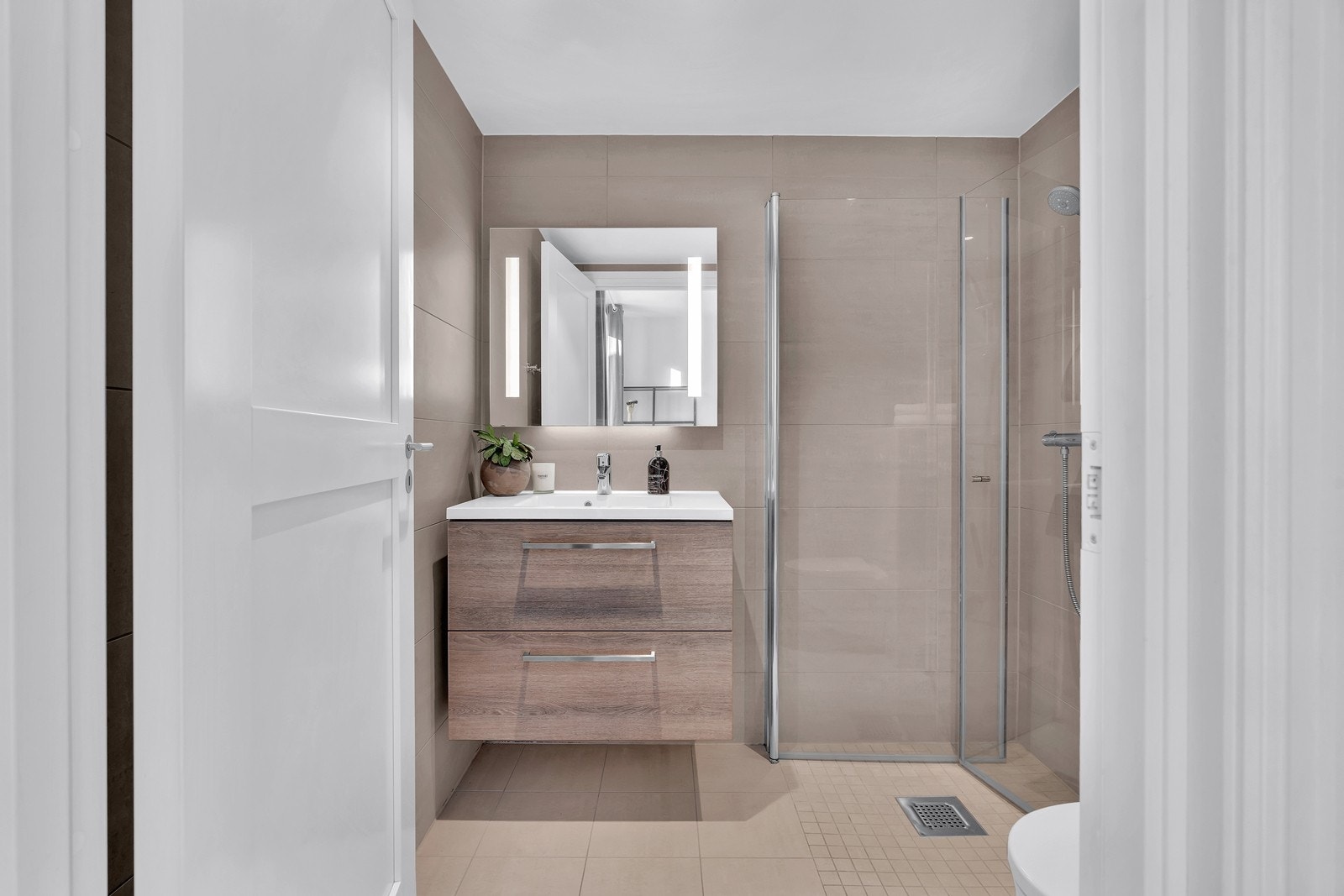 Eget bad i tilknytning til hovedsoverommet Galleribilde