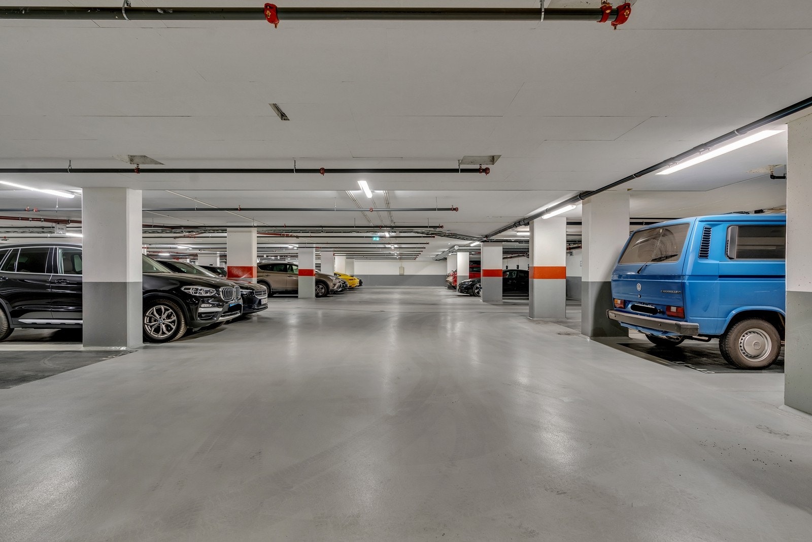 Mulighet for kjøp av ekstra stor garasjeplass Galleribilde