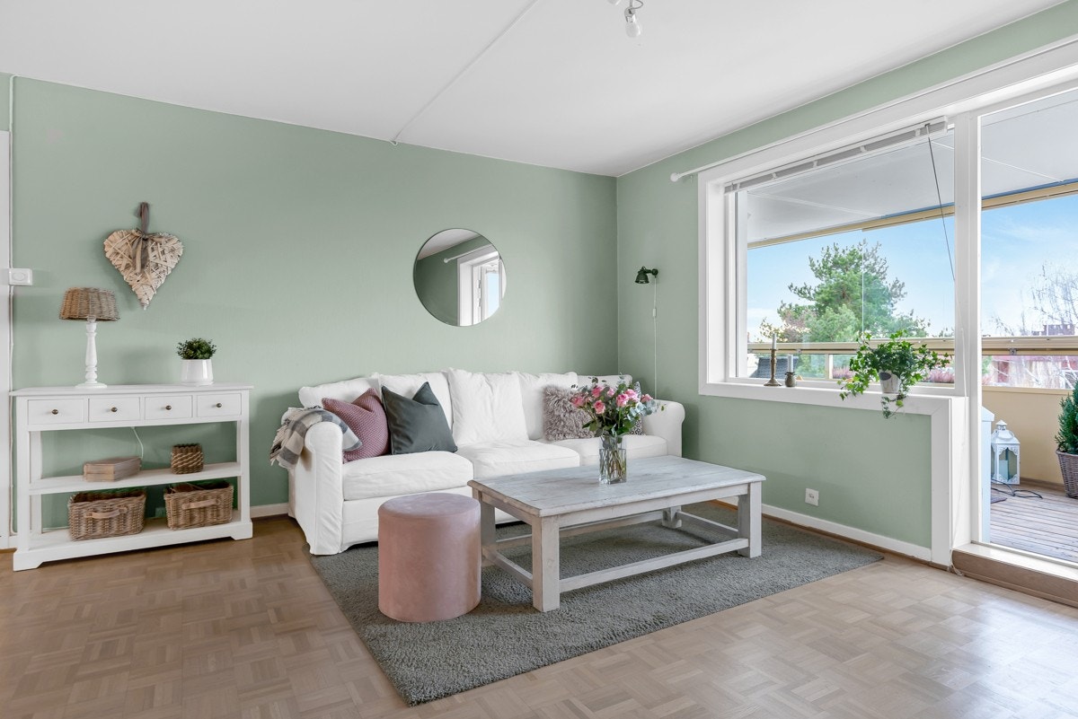 Leiligheten har originalt gulv som ble slipt i 2012 Galleribilde