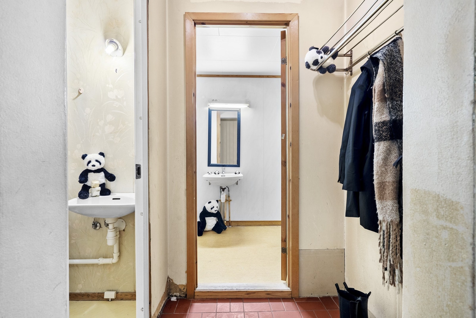 Leiligheten har ett bad og ett toalettrom Galleribilde