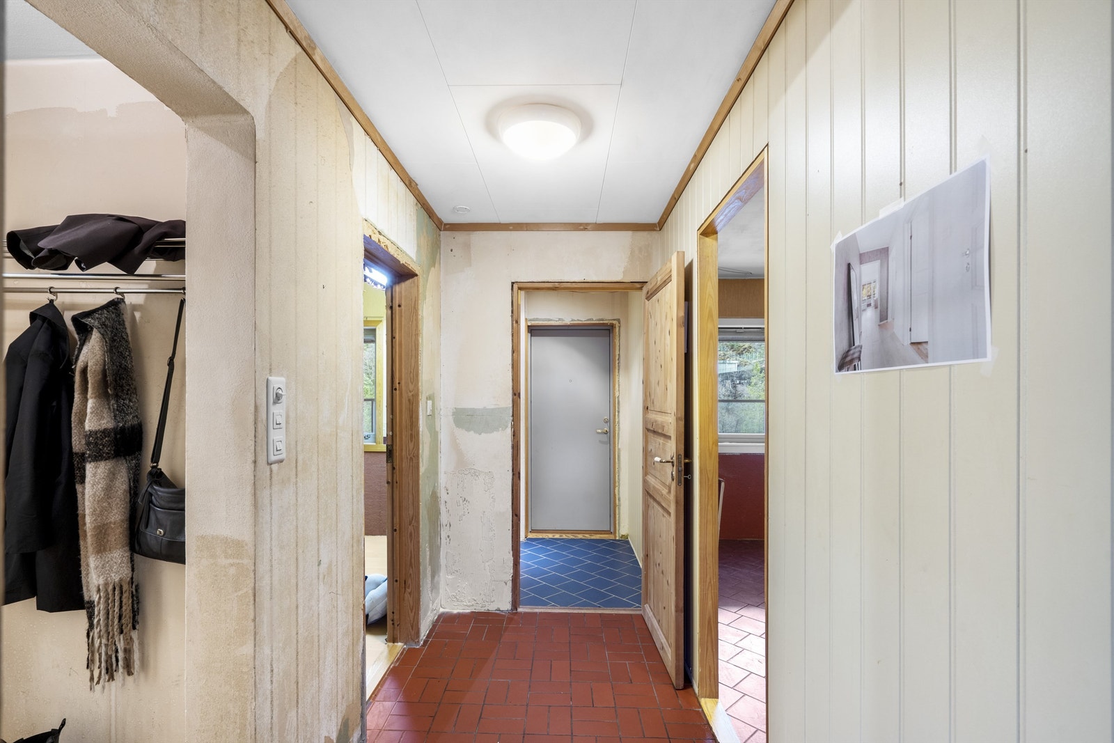 Romslig gang Galleribilde