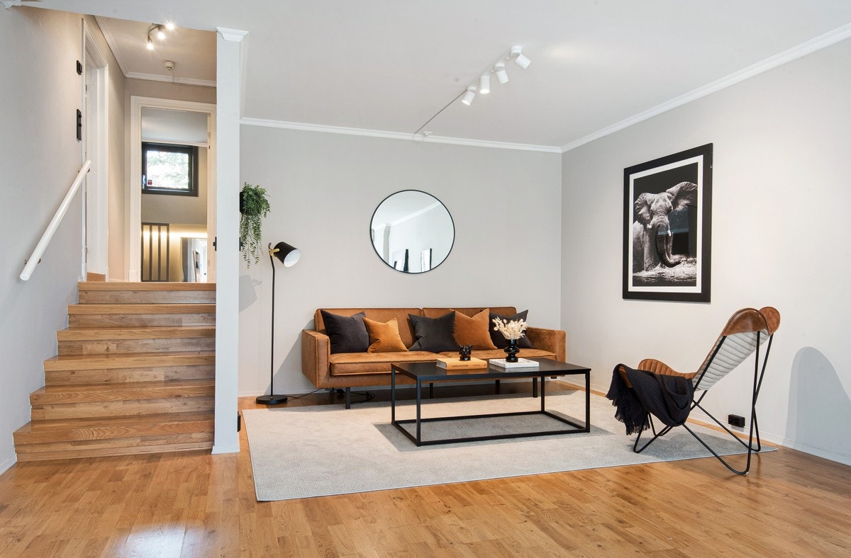 Rommet er svært møbleringsvennlig med naturlige soner for innredning. Galleribilde