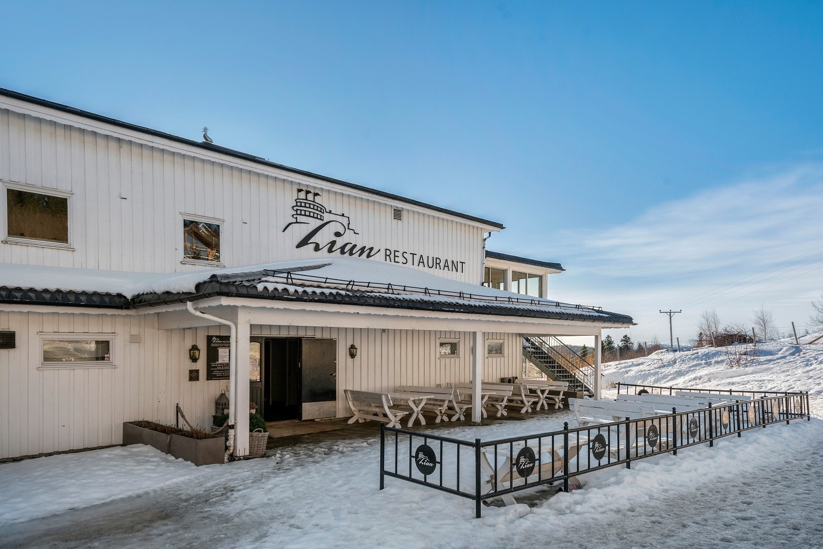 Inngangsparti. Galleribilde