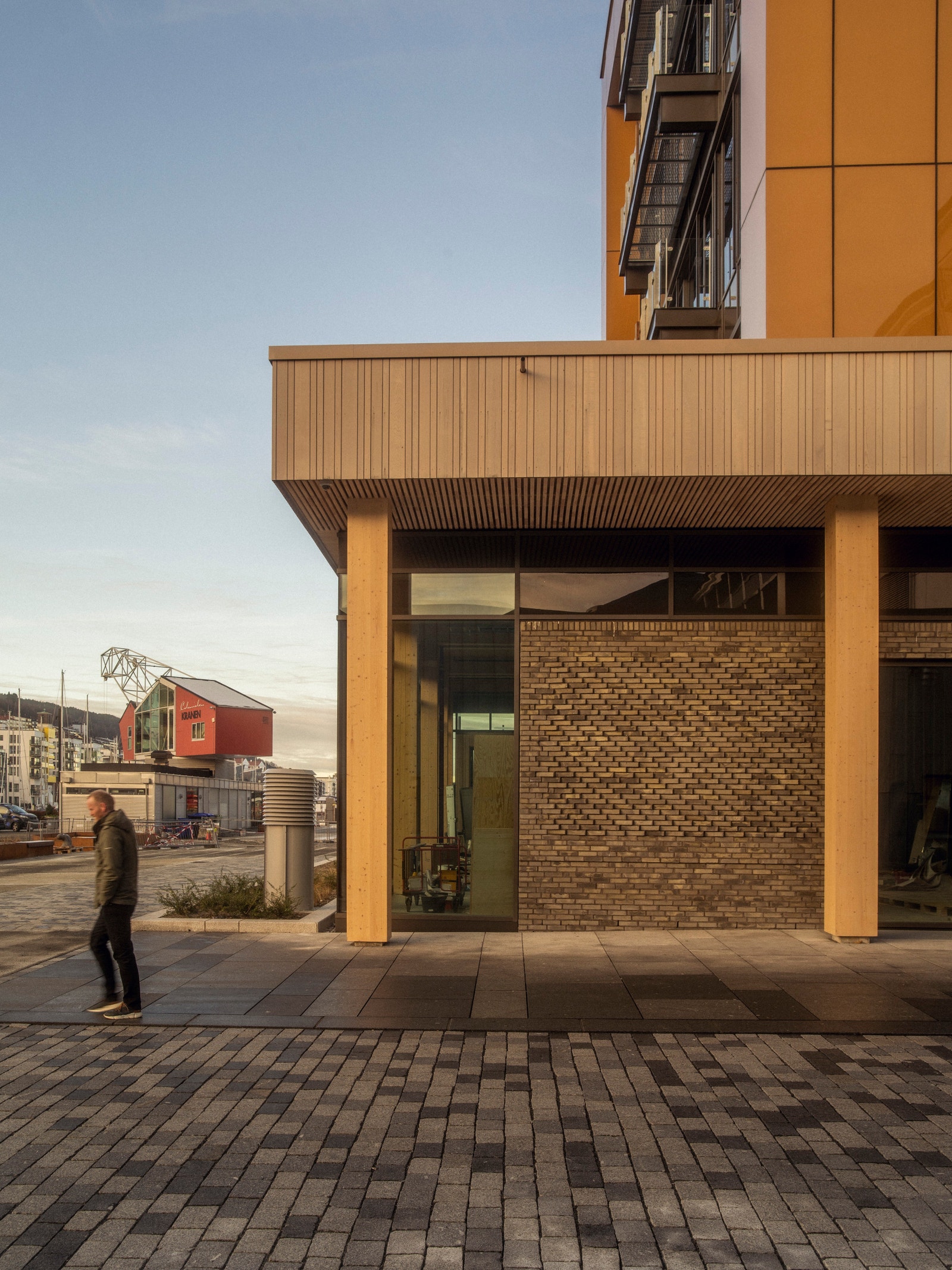 Lokalets fasade mot Legevakten Galleribilde