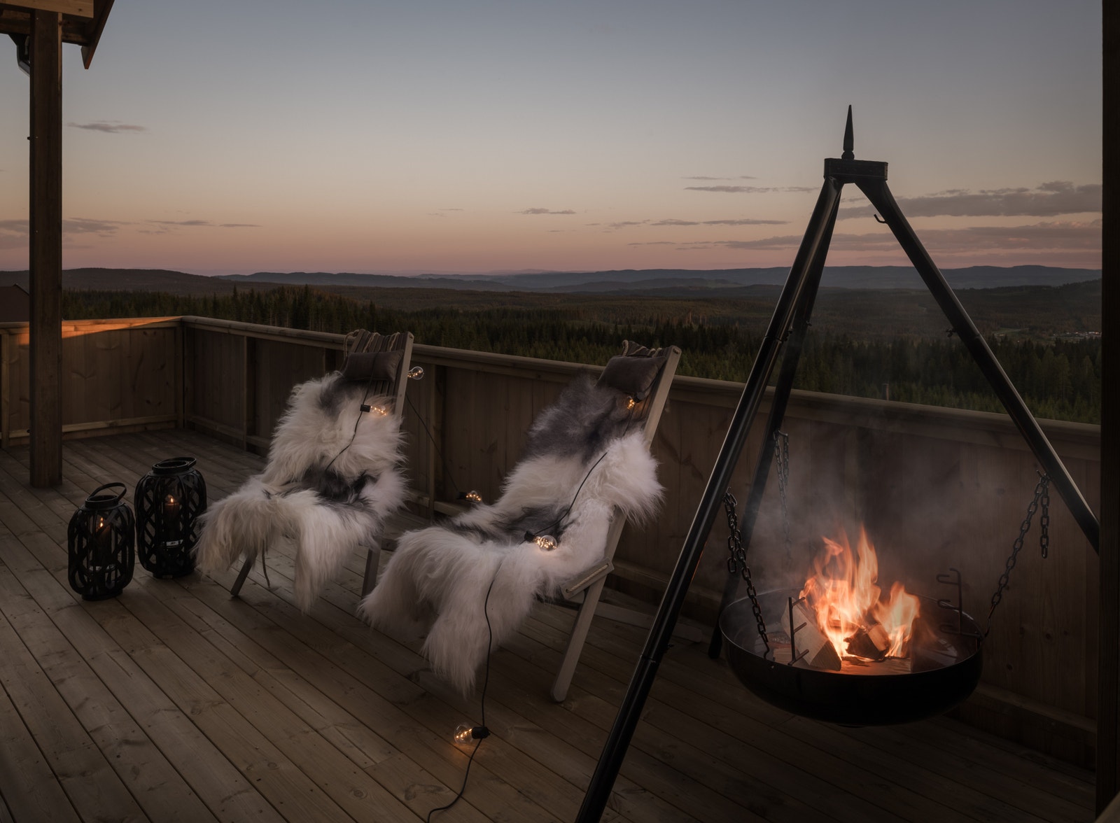 Mulighet for hyggelige stunder på terrassen - med utsikt. Galleribilde
