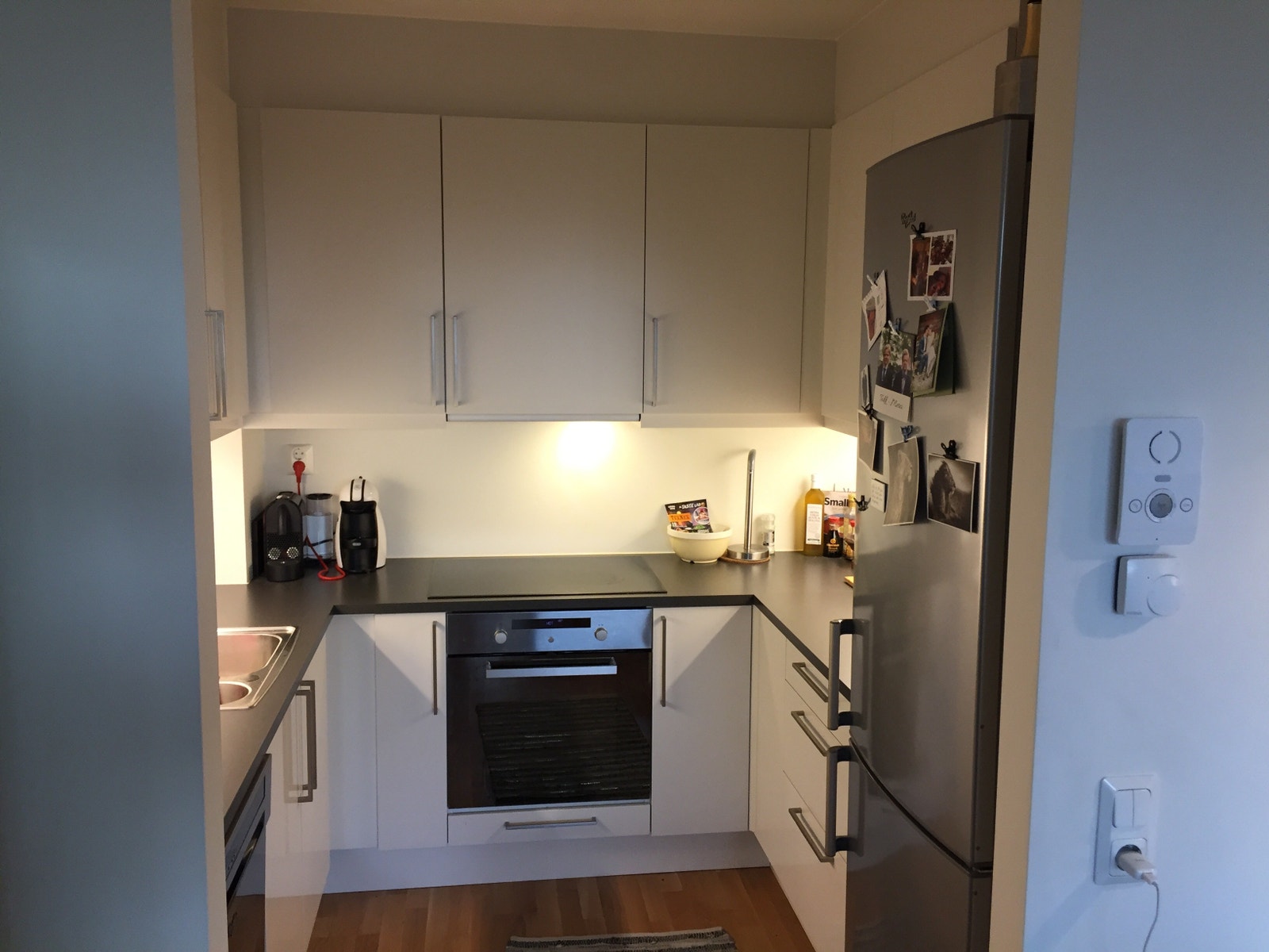 Kjøkken med svært god skapplass Galleribilde