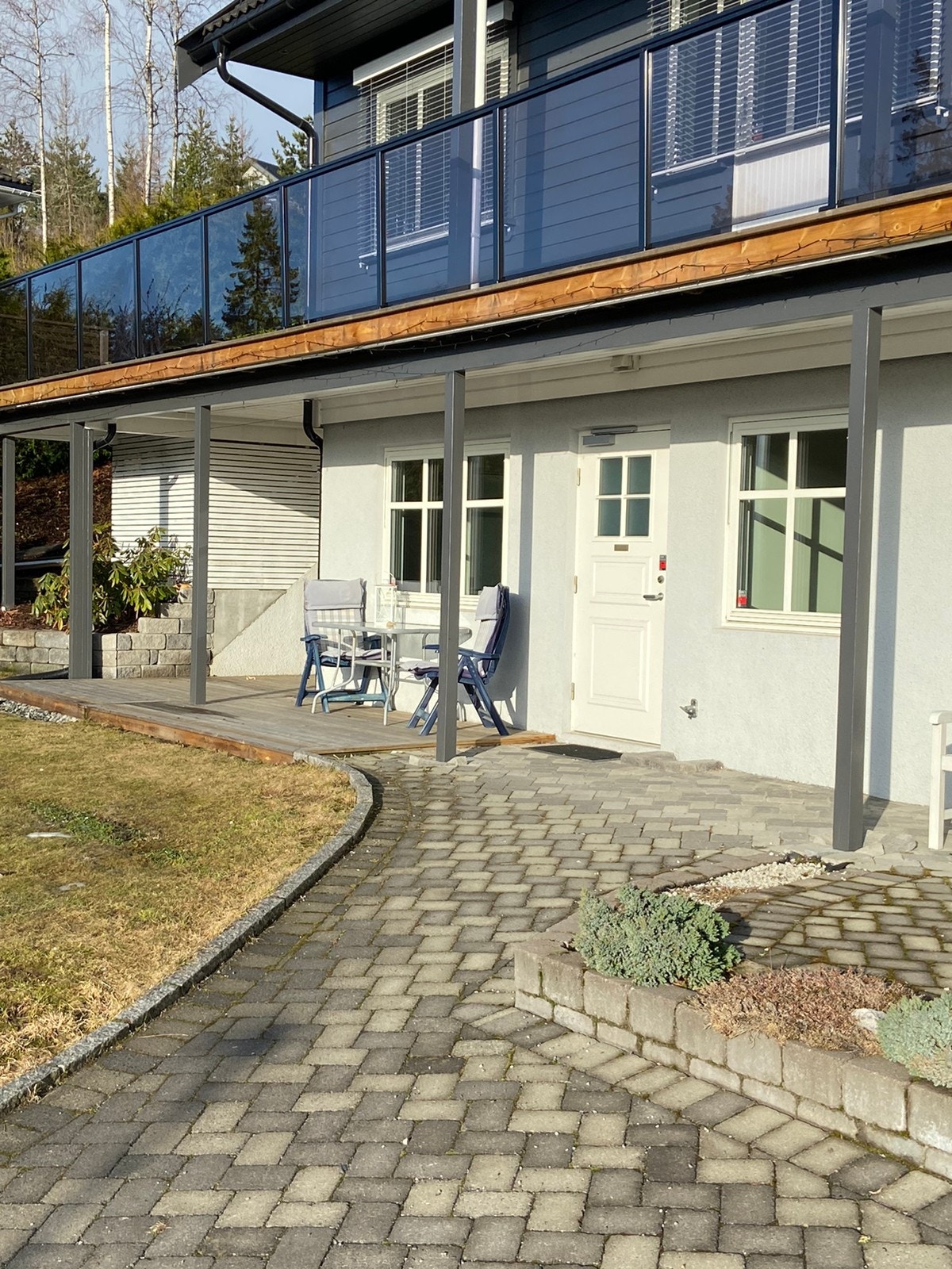 Inngangsdør/uteområde Galleribilde