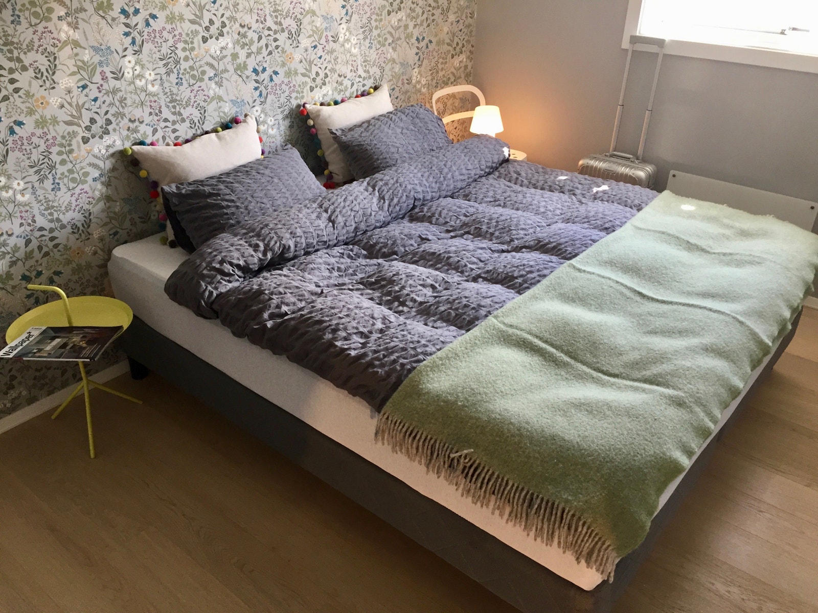 180cm king size dobbelseng i det store soverommet. Galleribilde