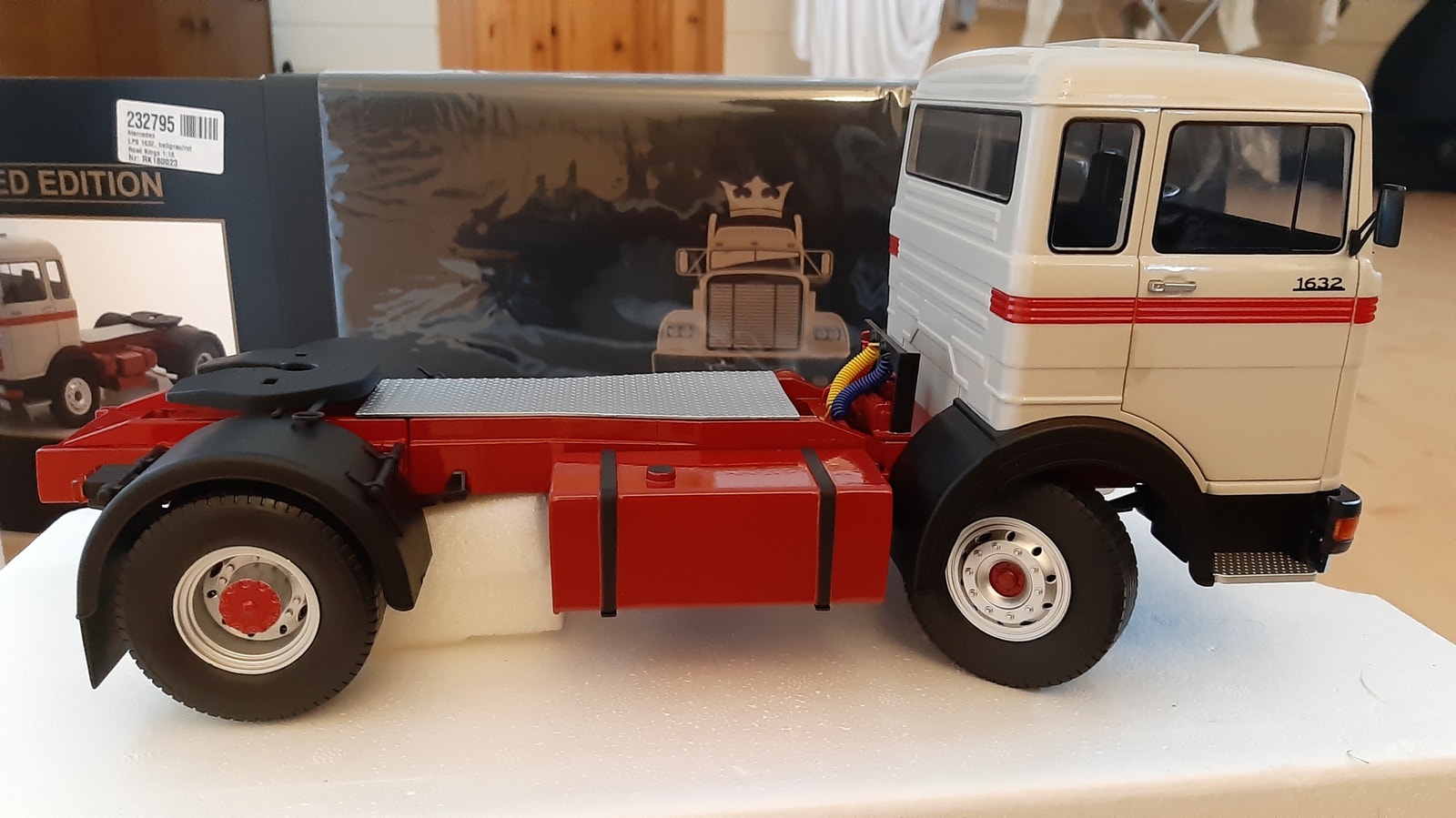 Mercedes Benz LPS 1632 Miniature Road Kings 180021 - Échelle 1/18 - Neuve