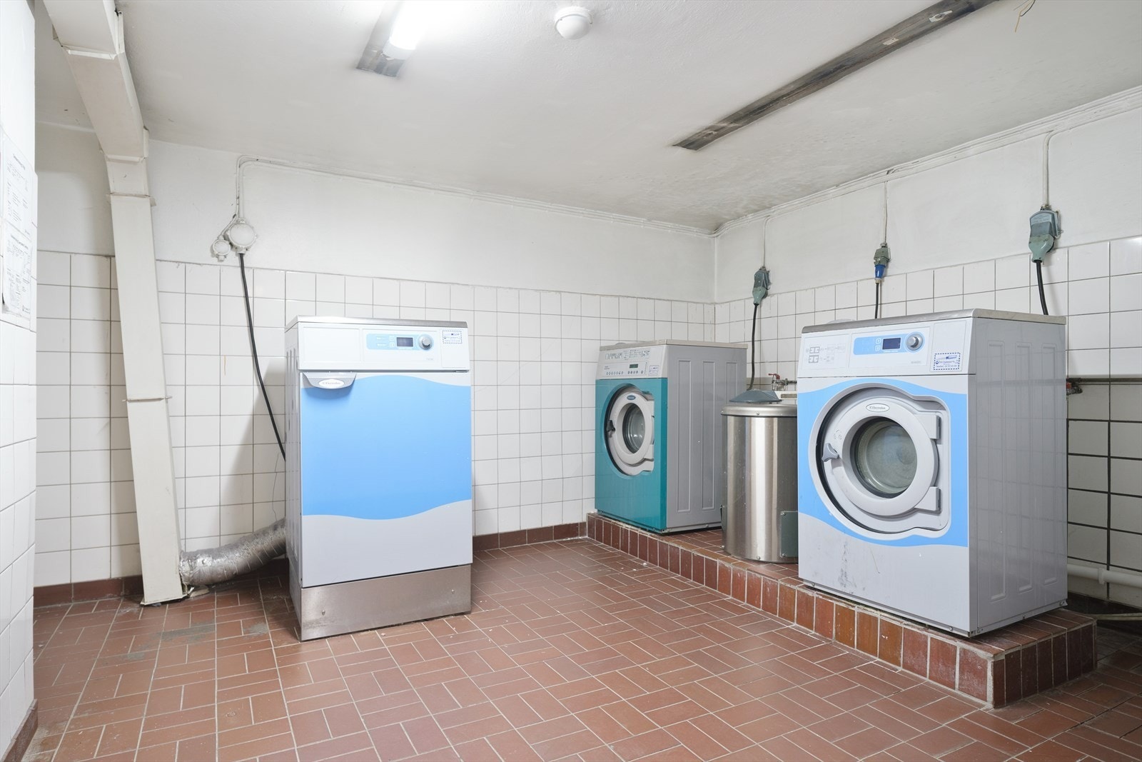 Gratis fellesvaskeri i kjelleren Galleribilde