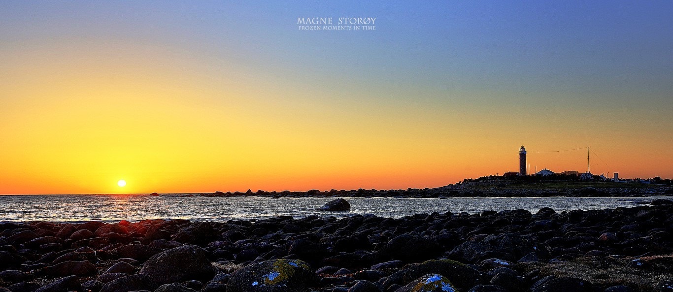 Eller om du bare vil gå tur i flott landskap for eksempel på Kysttstien eller sitte og nyte kaffien eller et glass mens sola tar kveldsbadet :-) Galleribilde