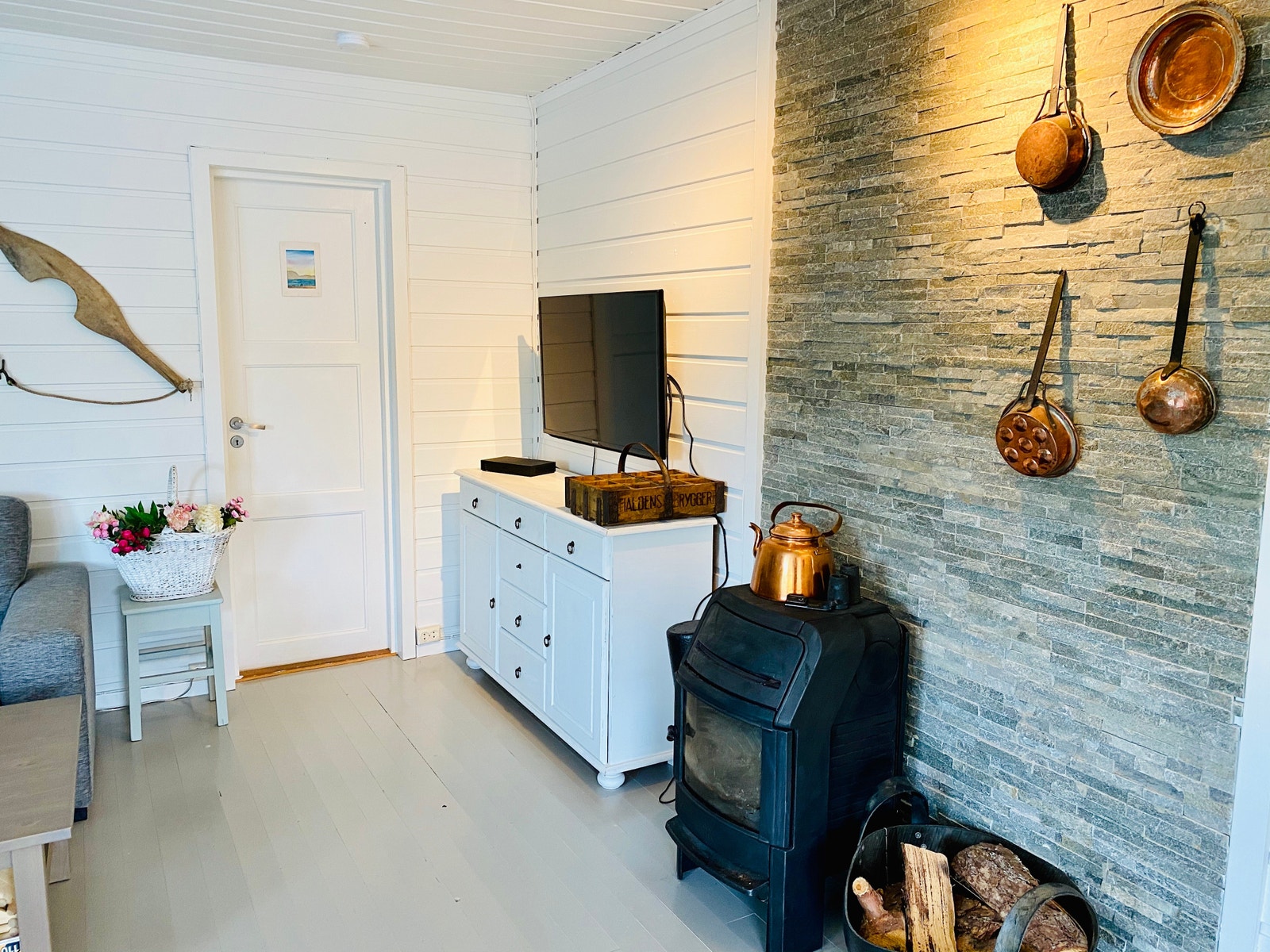 Stue med inngang til hovedsoverom Galleribilde