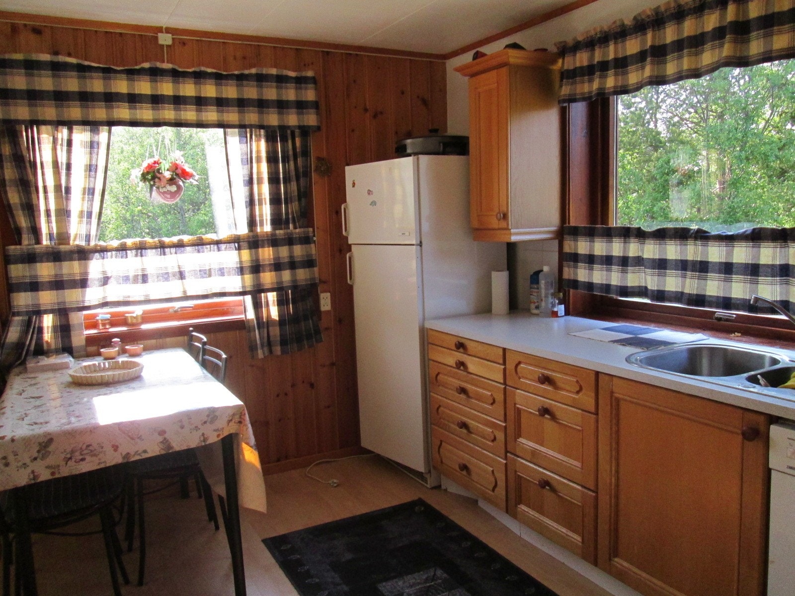 Huset har nye vinduer i dag, eldre bilde. Galleribilde