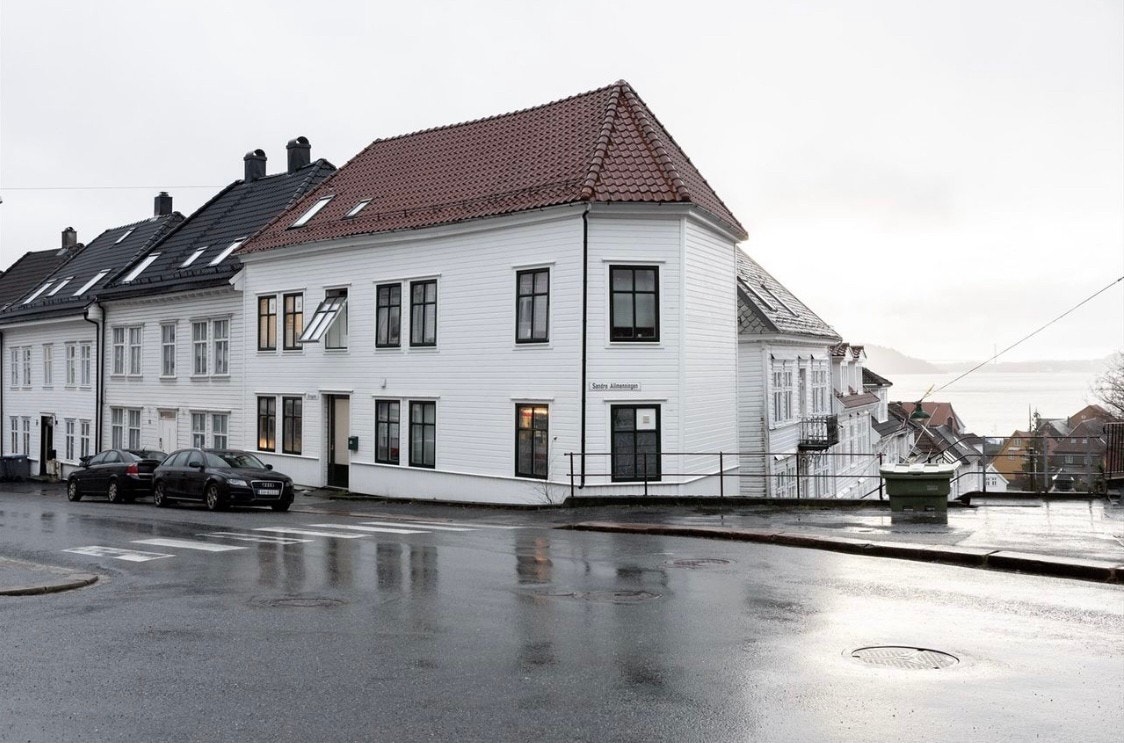 Bygård med sentral beliggenhet i Sandviken Galleribilde