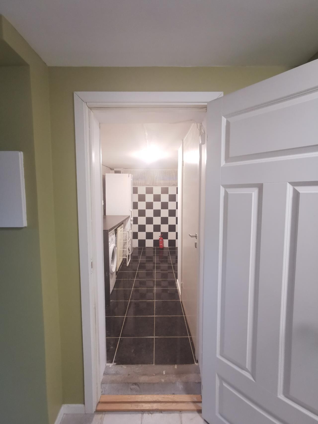 Inngang mot kjøkken Galleribilde