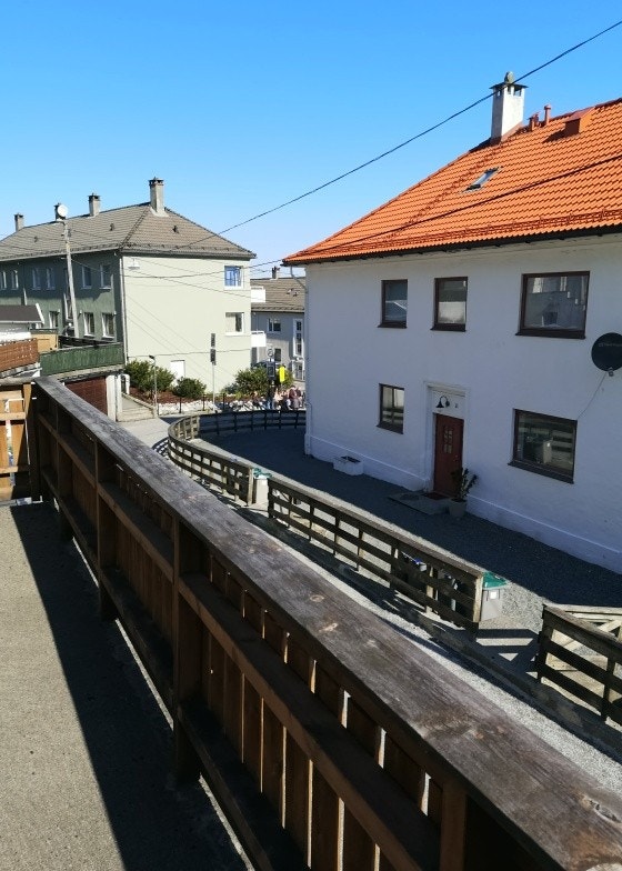 Utsikt fra terrassen ved inngang Galleribilde