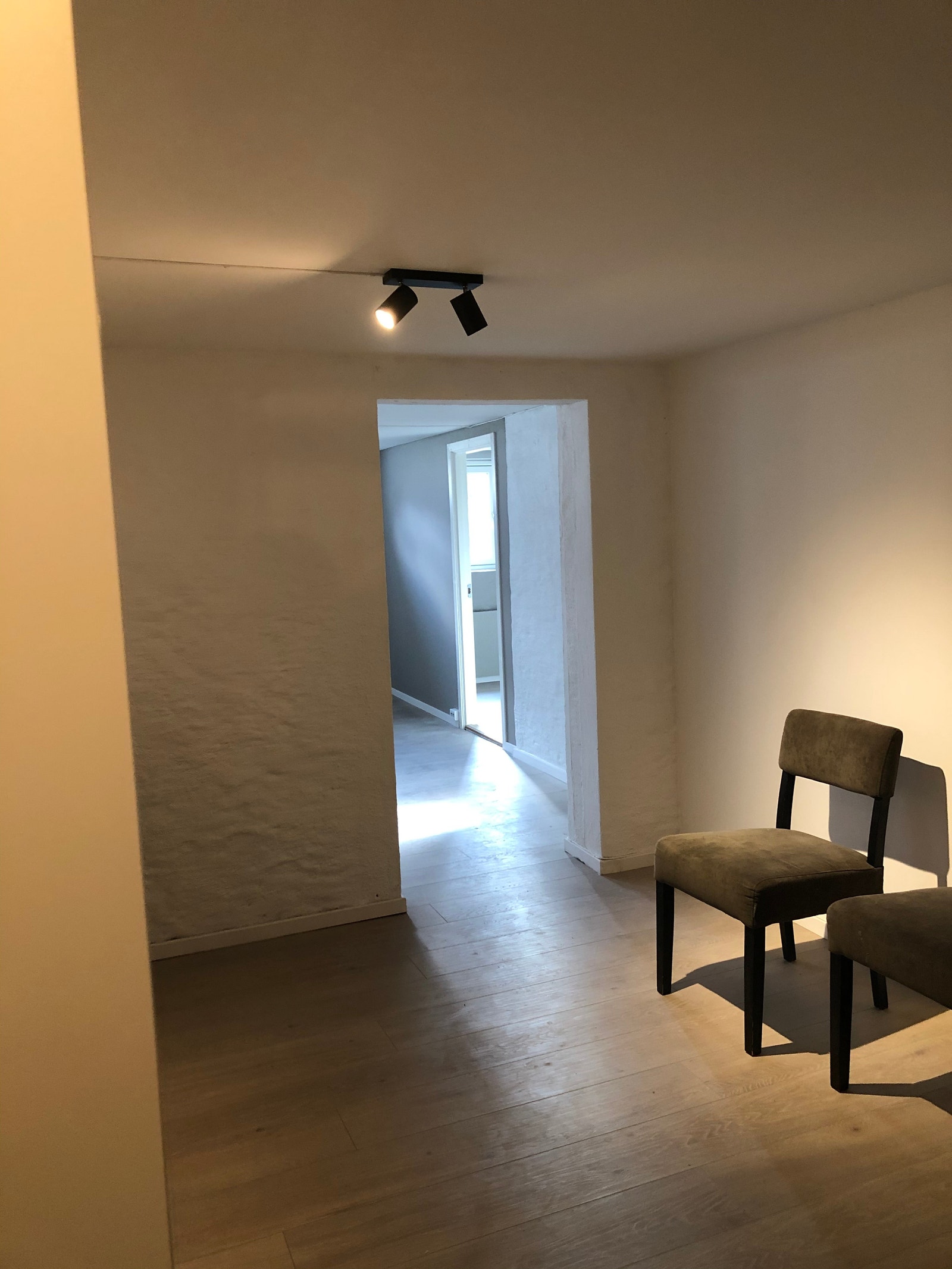 Stort kjøkken med mulighet for spisekrok Galleribilde