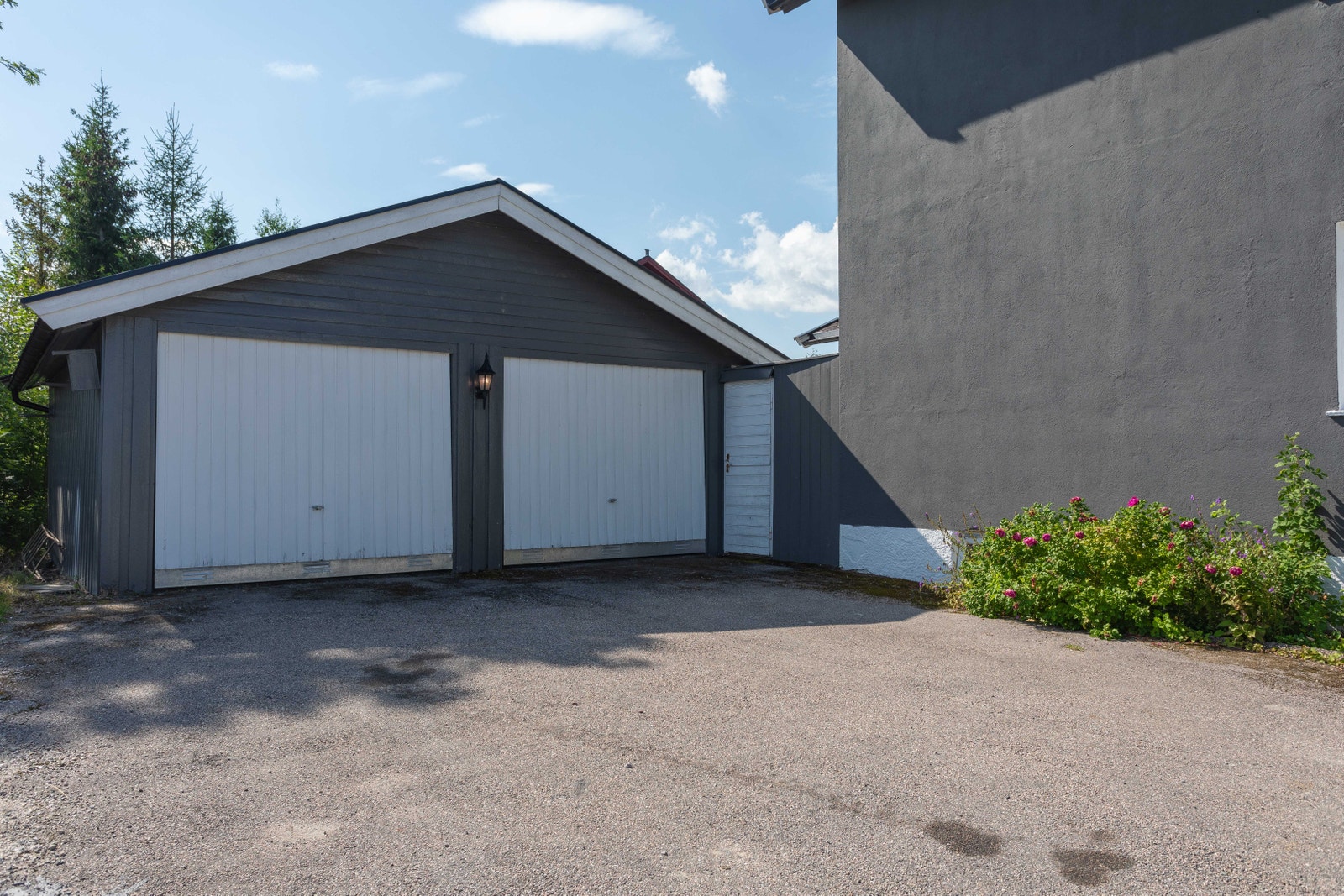 Dobbel innendørs garasje Galleribilde