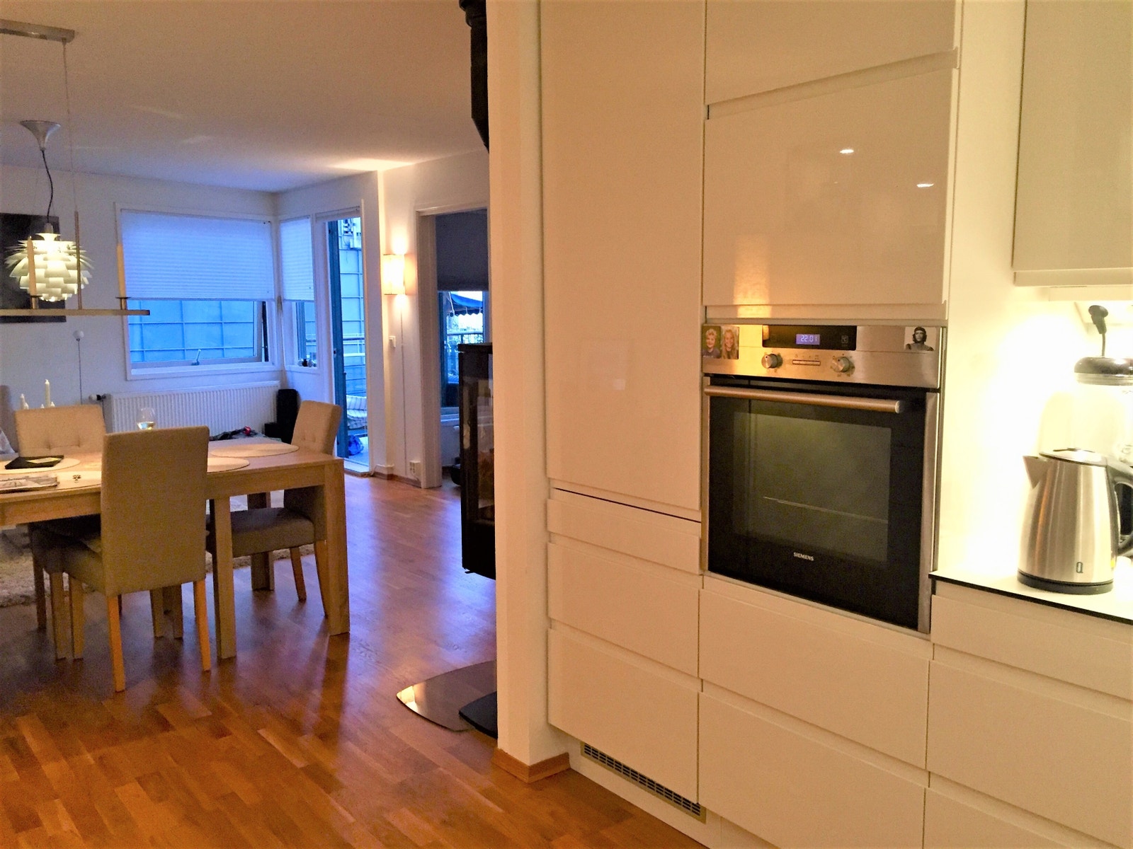 Alle hvitevarer integrert i kjøkken Galleribilde