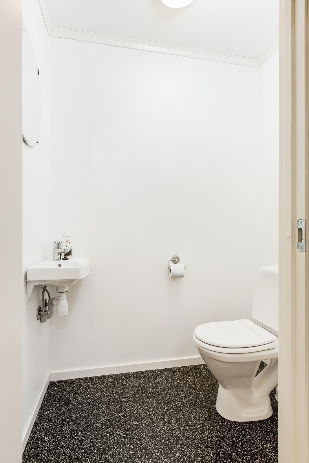 Ekstra separat toalett Galleribilde