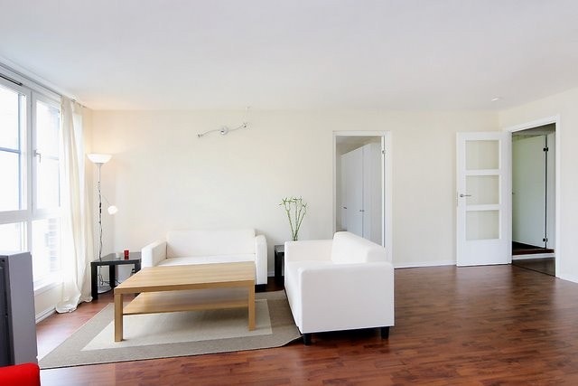 Stue. Bildet er noen år gammelt, så møblene på bildet er ikke lenger der. Galleribilde