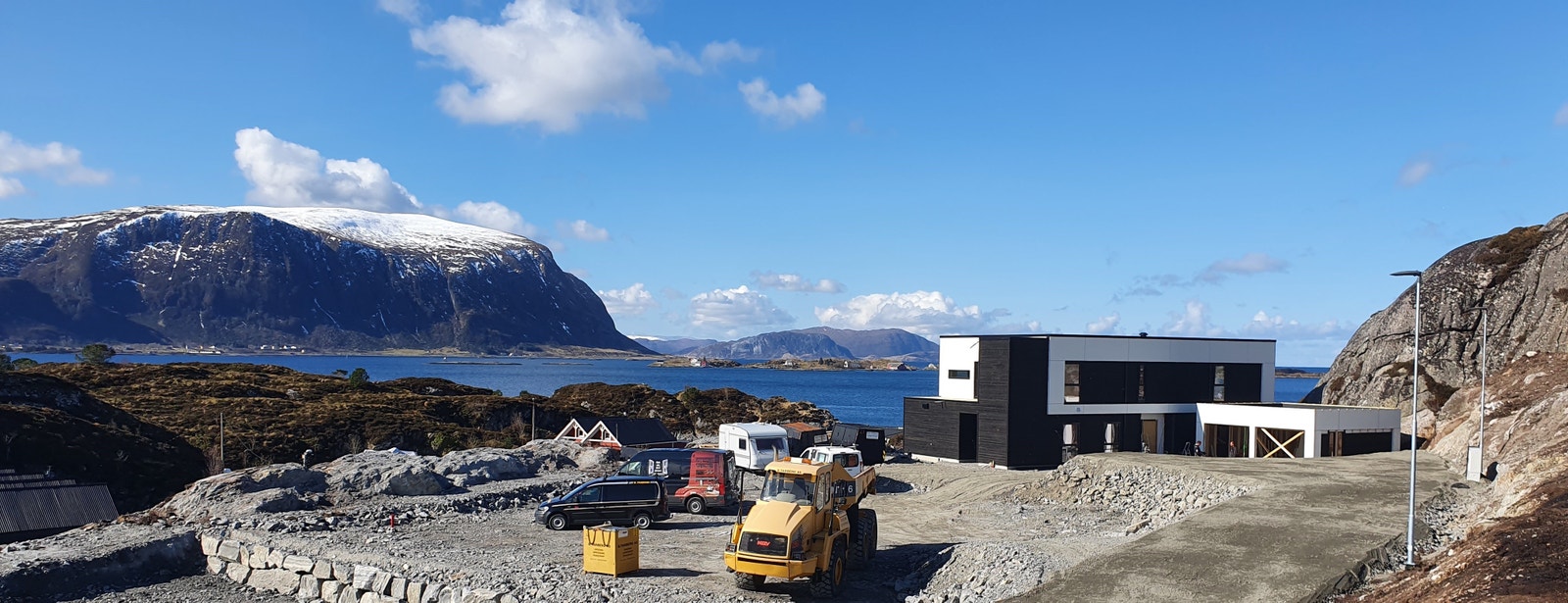 Utsikt mot Herøyfjorden Galleribilde