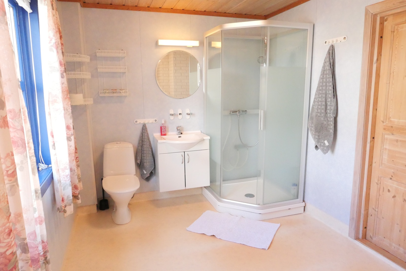 Romslig bad Galleribilde