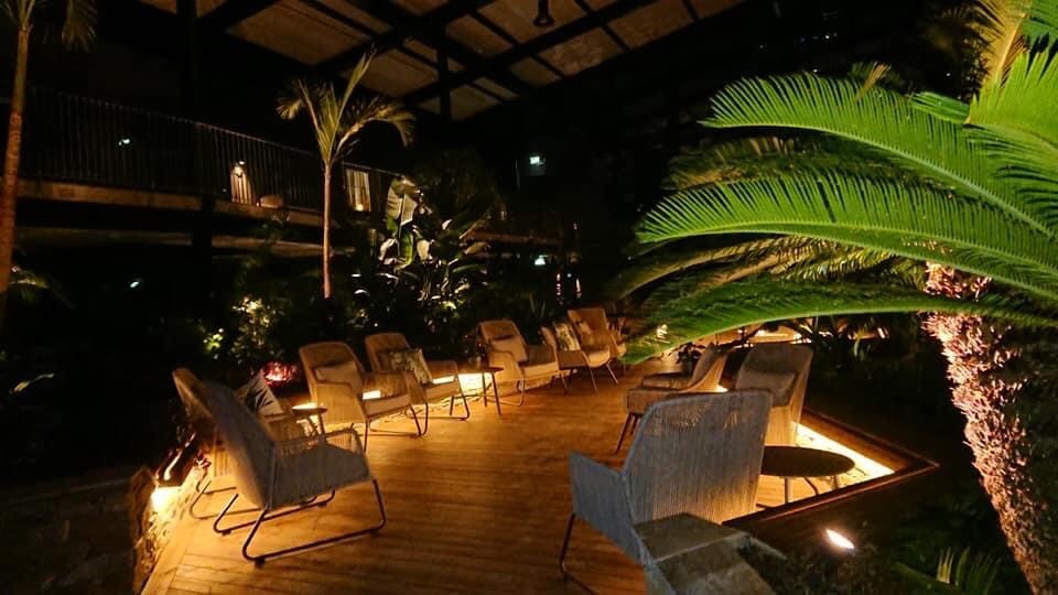 Kveldsstemning i Tropisk hage Galleribilde