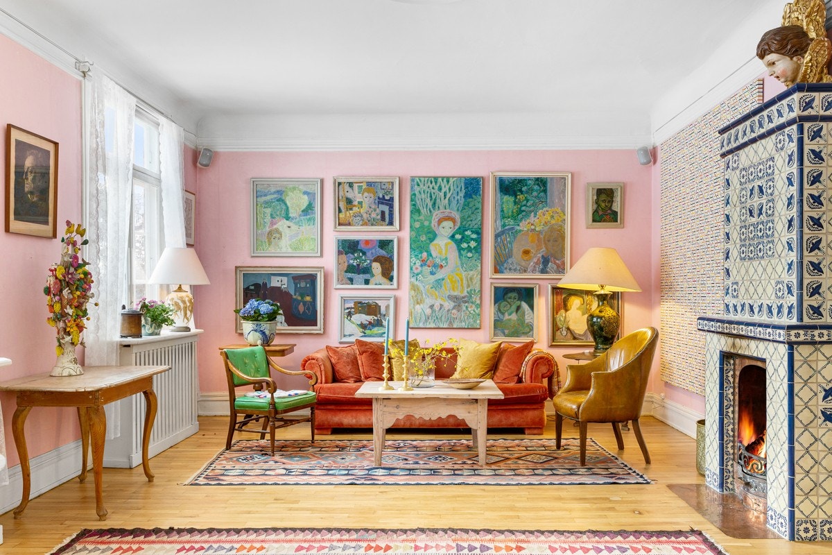 Dette er villaen for deg som vil ha noe helt unikt ja, rett og slett en storslått praktvilla med parkmessig eiendom. Galleribilde