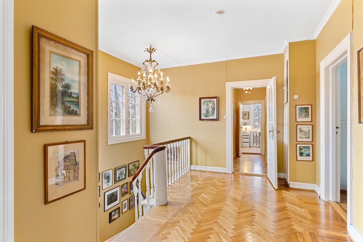 Fantastisk hall i andre etasje. Galleribilde