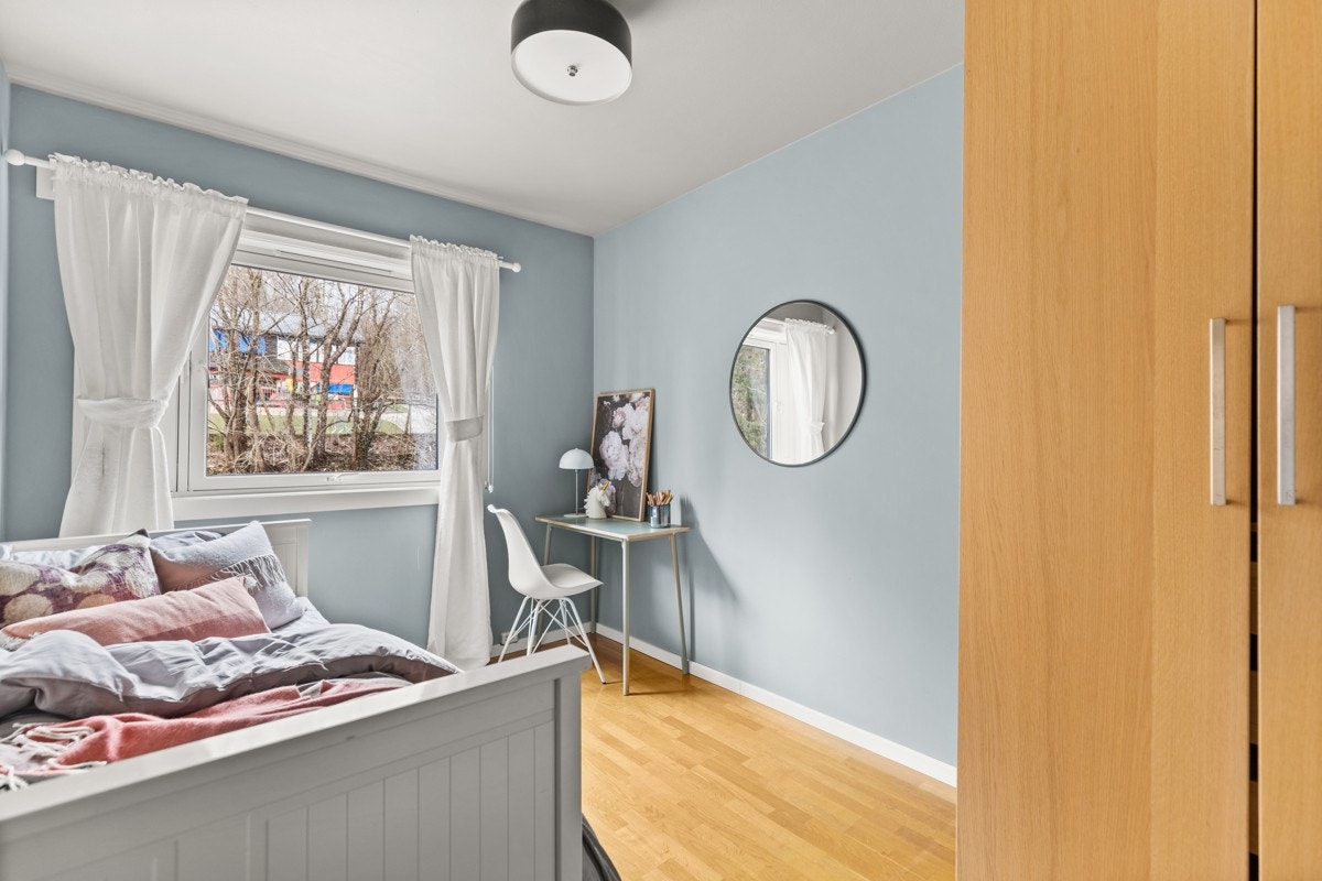 Også innredet med garderobeløsning. Galleribilde