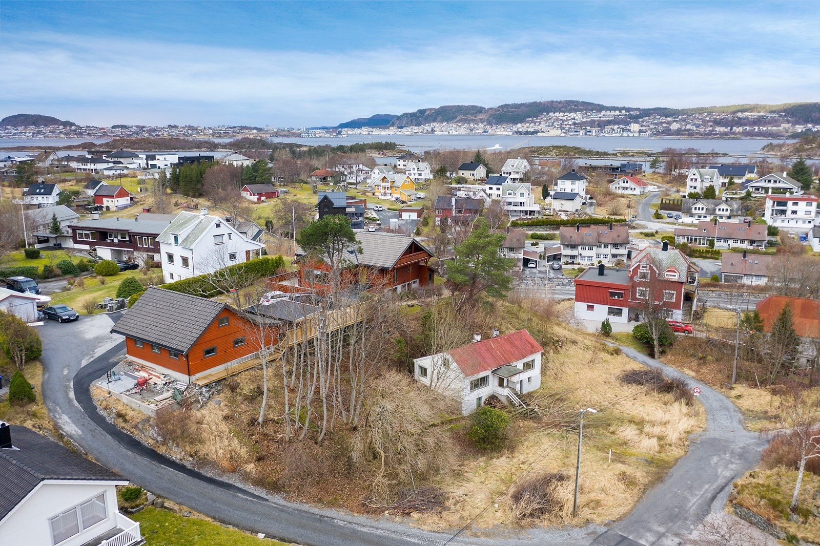 Romslig tomt Galleribilde