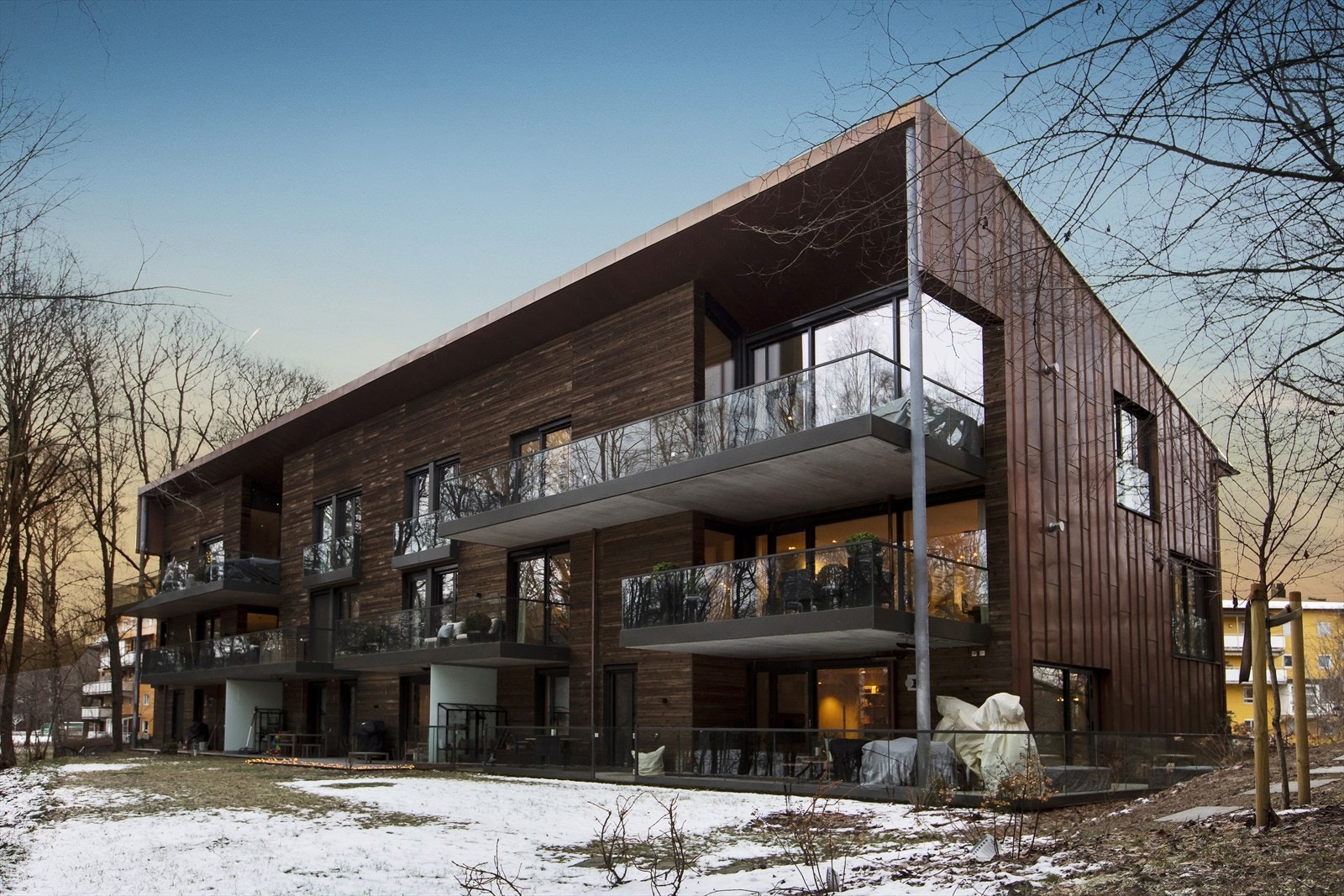 Sameiet Gustav Vigelands vei 24, består av 7 boligseksjoner og felles underliggende garasjekjeller. Galleribilde