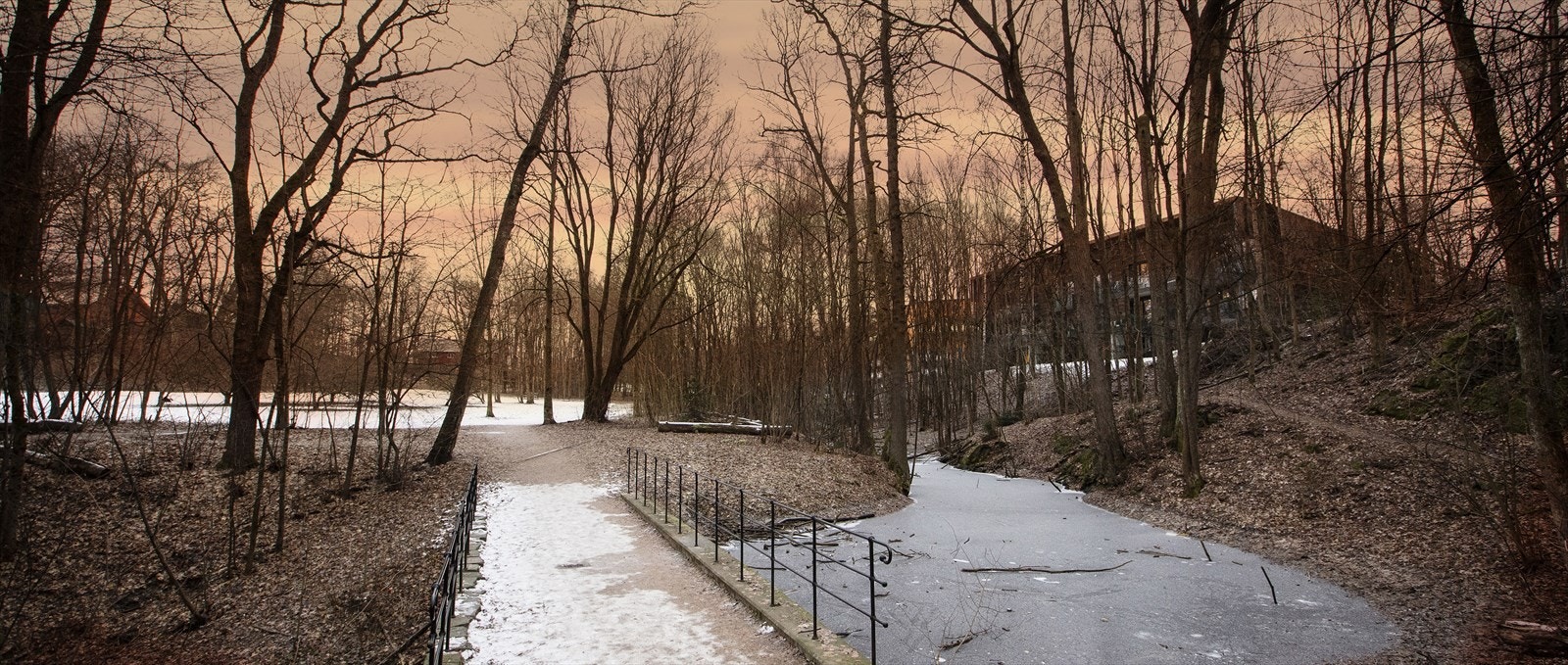 Dette er et fantastisk område for deg som ønsker å bo sentralt med nærhet til svært gode tur- og rekreasjonsmuligheter. Galleribilde