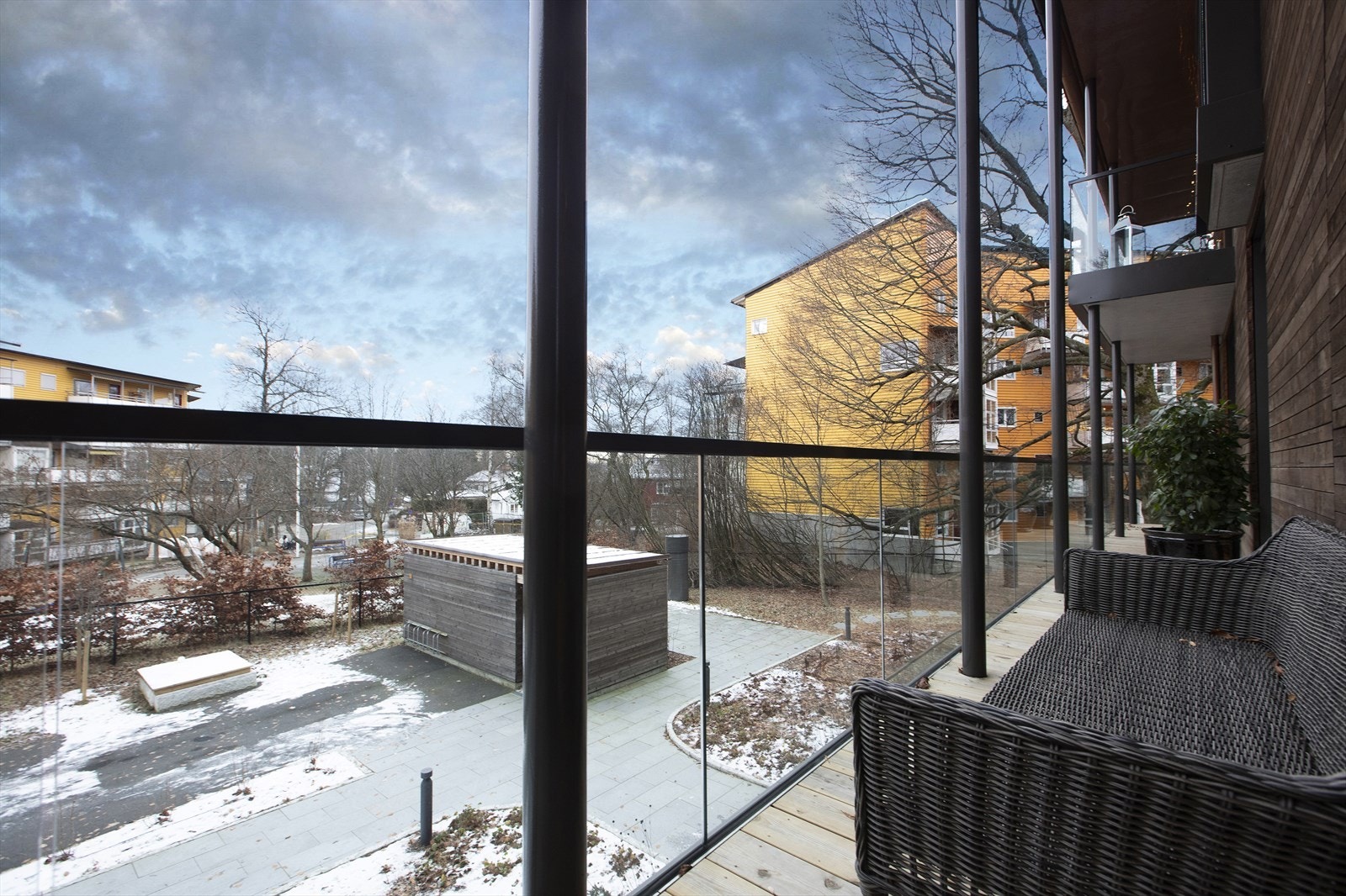 Begge soverommene har utgang til terrassen på østsiden. Galleribilde