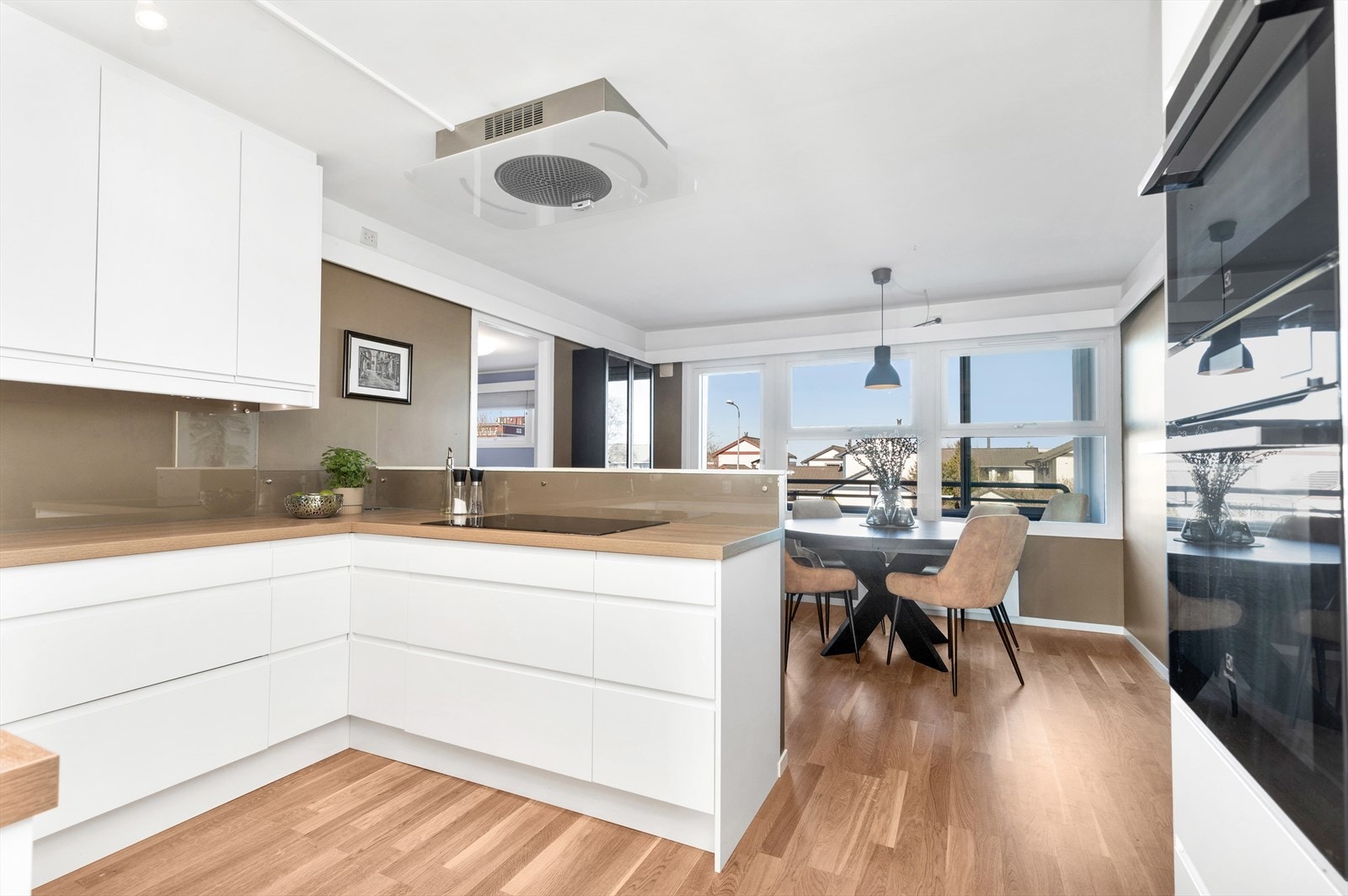 Witt ventilator med highperformance karbonfilter ?(filteret rengjøres enkelt i oppvaskmaskin, ekstra filter ?medfølger) Galleribilde