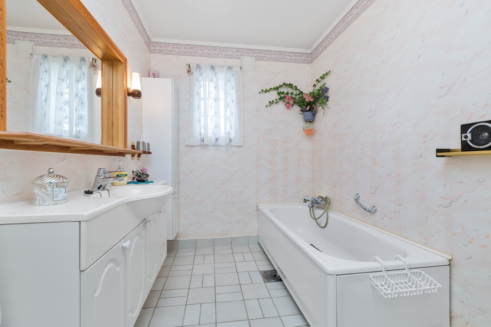 Baderom med lun gulvvarme Galleribilde