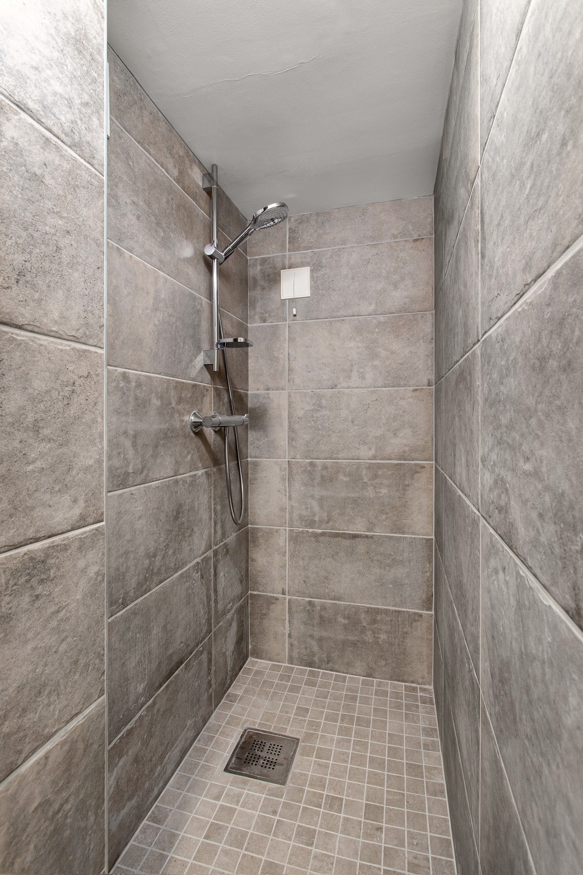 Lekker dusjsone på bad. Galleribilde