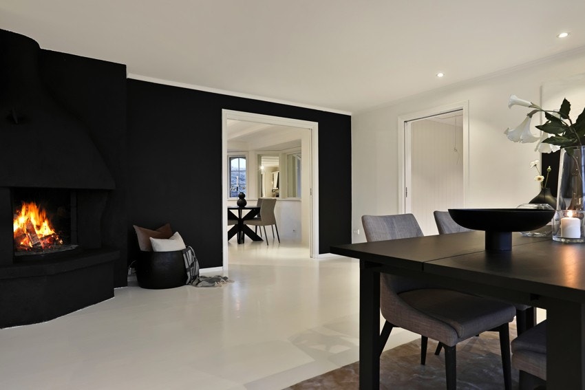 Vedovnen varmer på kalde dager Galleribilde