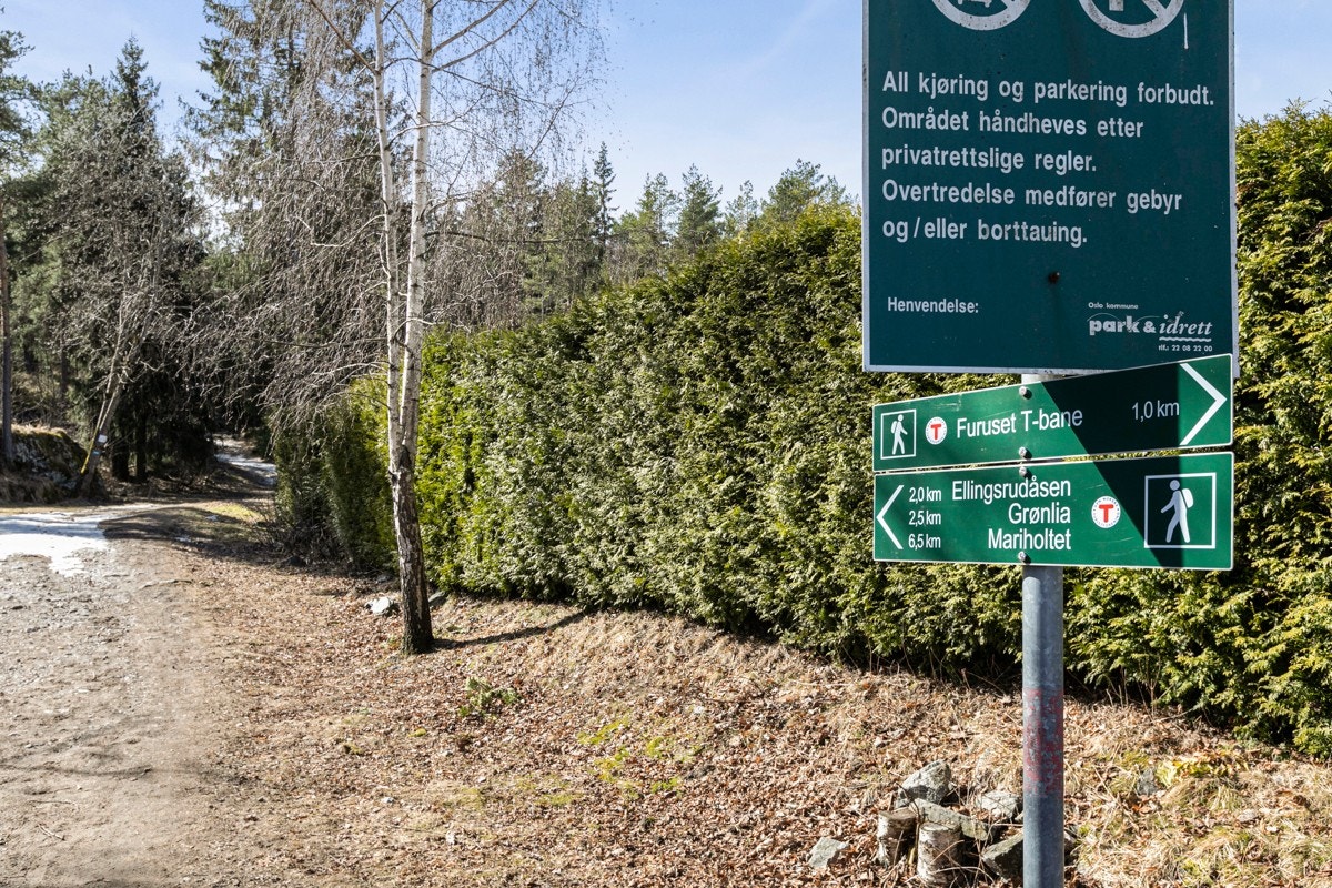 Borettslaget grenser til Østmarka med badevann, turstier, sykkelveier, lysløyper og skiløyper mot Mariholtet, noe som gir gode rekreasjonsmuligheter både sommer og vinter. Galleribilde