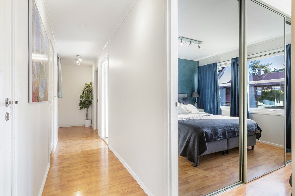 Over trapperommet er det også tilgang på et lagringsrom som sikrer godt med ekstra lagringsplass. Galleribilde