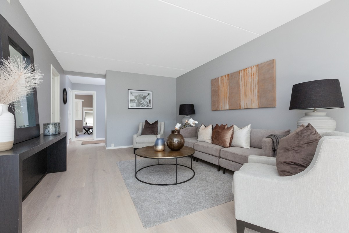 Leiligheten har en god planløsning med oppholdsrom og soverom i hver sin ende. Galleribilde