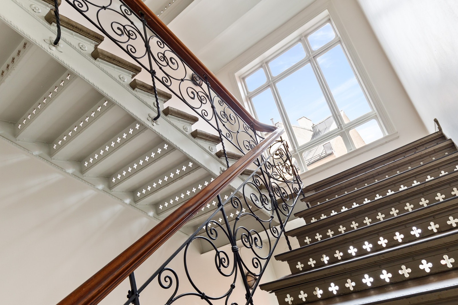 Leiligheten har en attraktiv plassering i 3. etasje. Oppgangen har behov for oppussing. Galleribilde