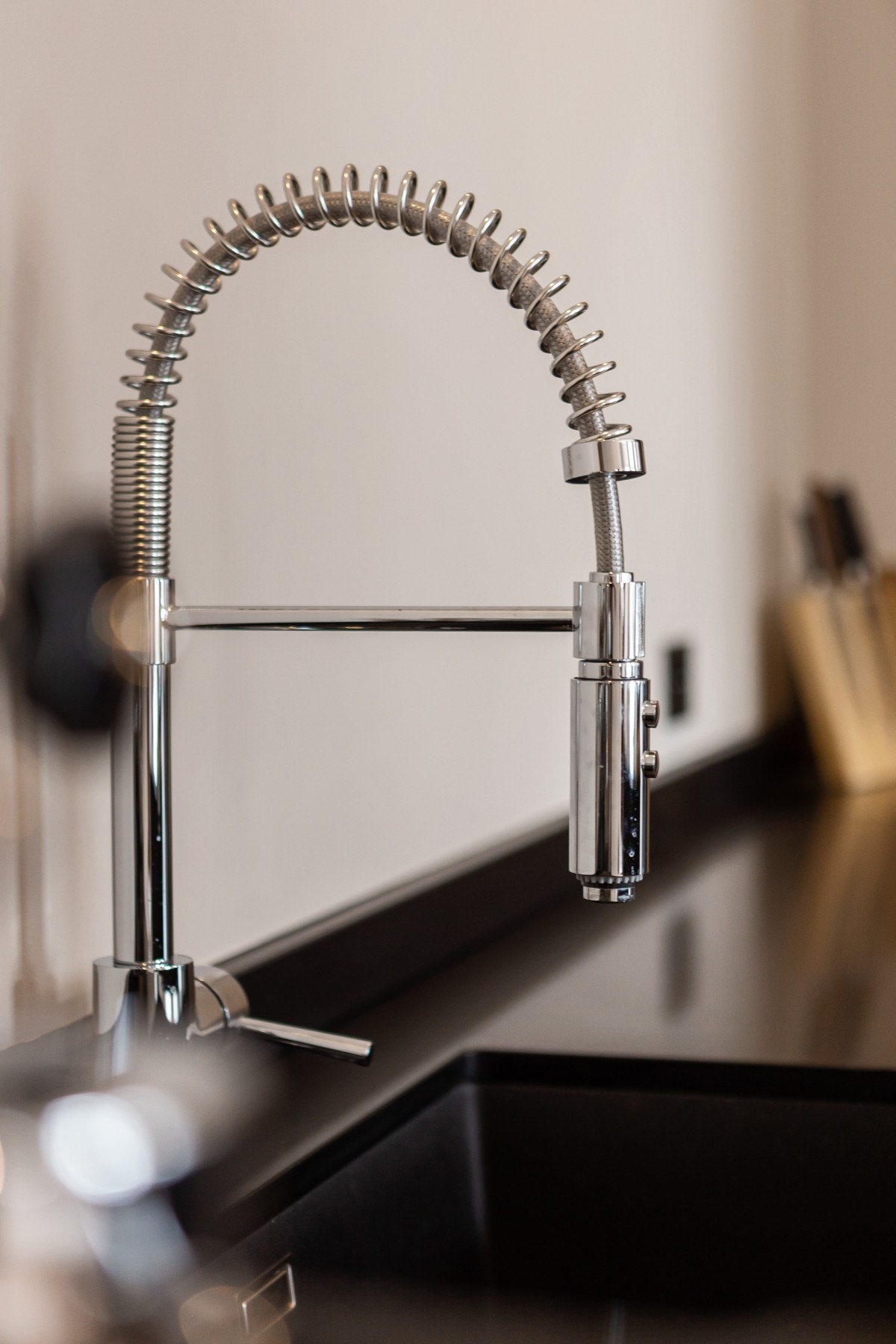 Velvalgt og stilren innredning. Galleribilde