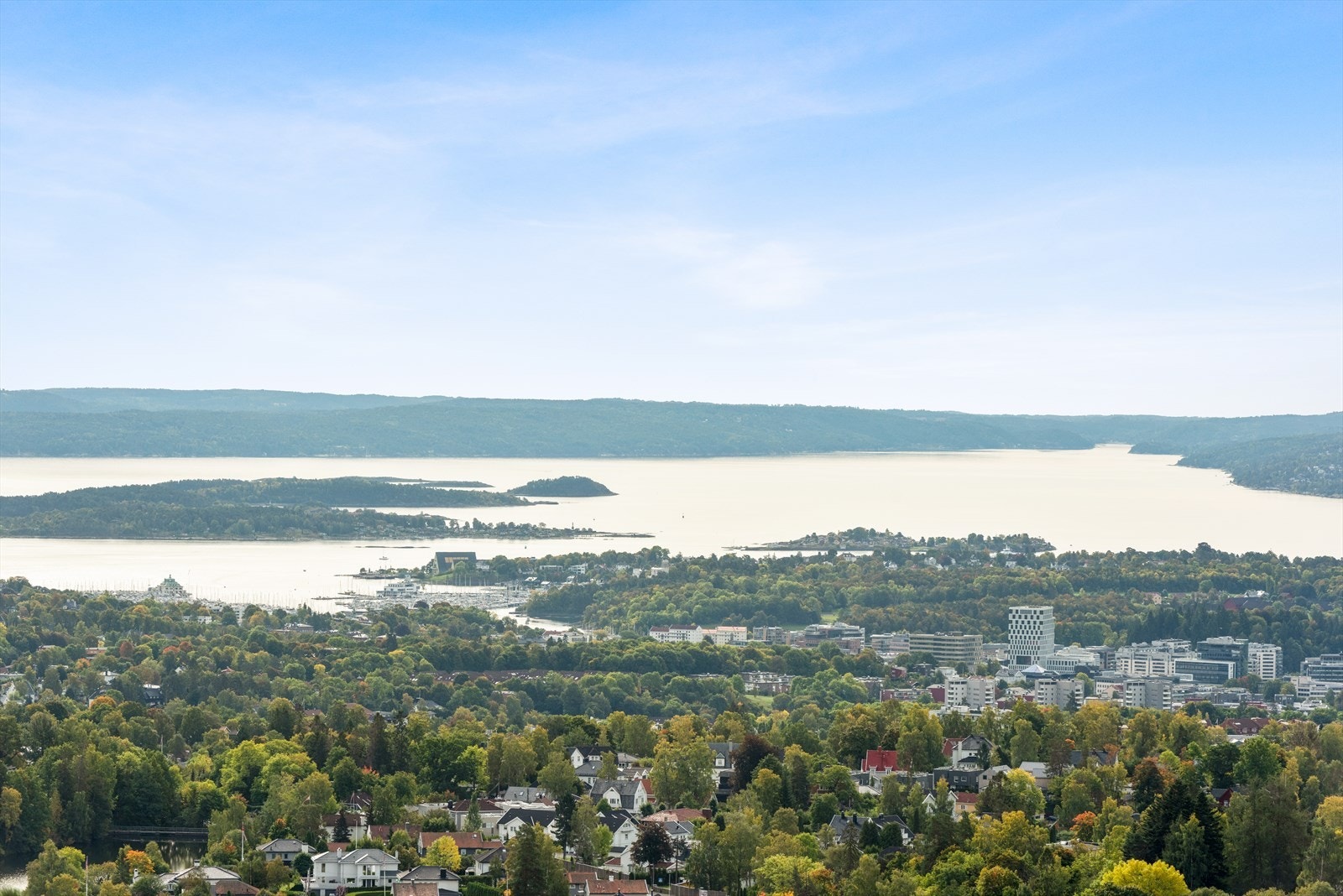 Velkommen til Holmenkollveien 97A, presentert av DNB Eiendom v/Mette Hagen. Toppleilighet med panoramautsikt. Galleribilde