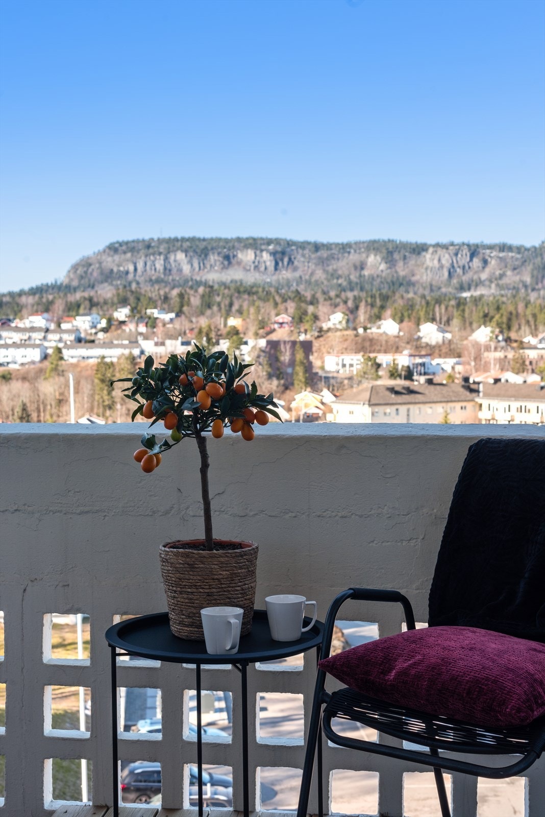 Her kan man nyte solen med noe godt i glasset. Galleribilde